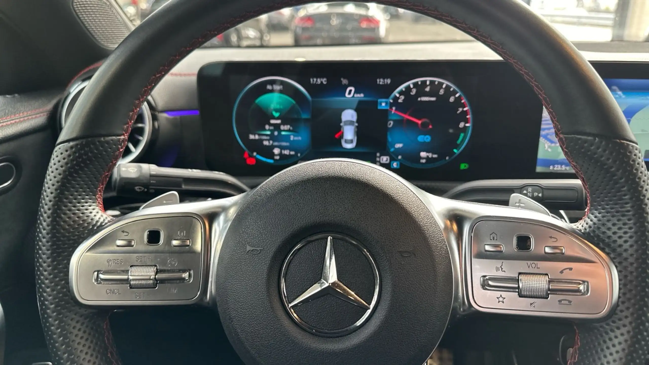 Mercedes-Benz - CLA 250