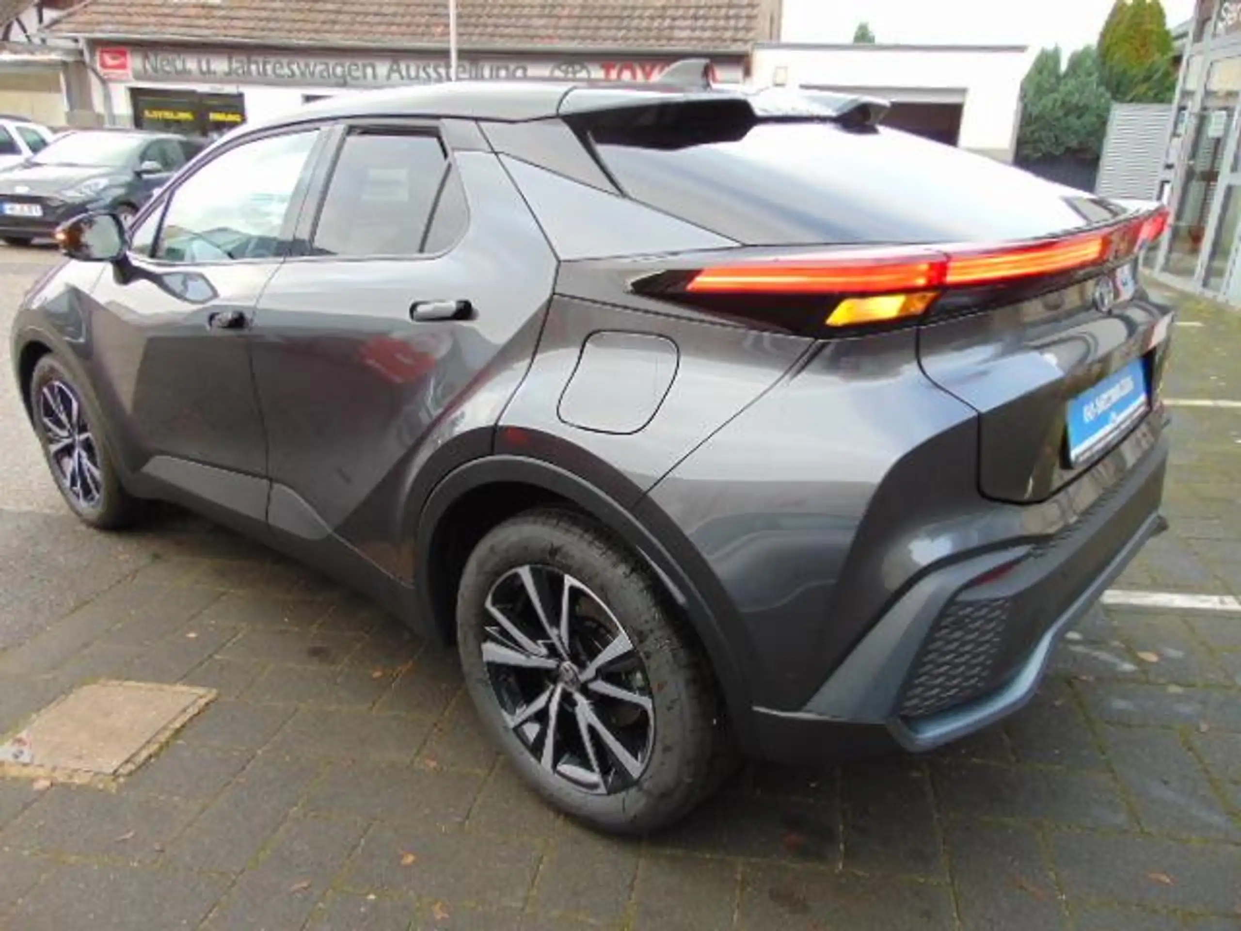 Toyota - C-HR