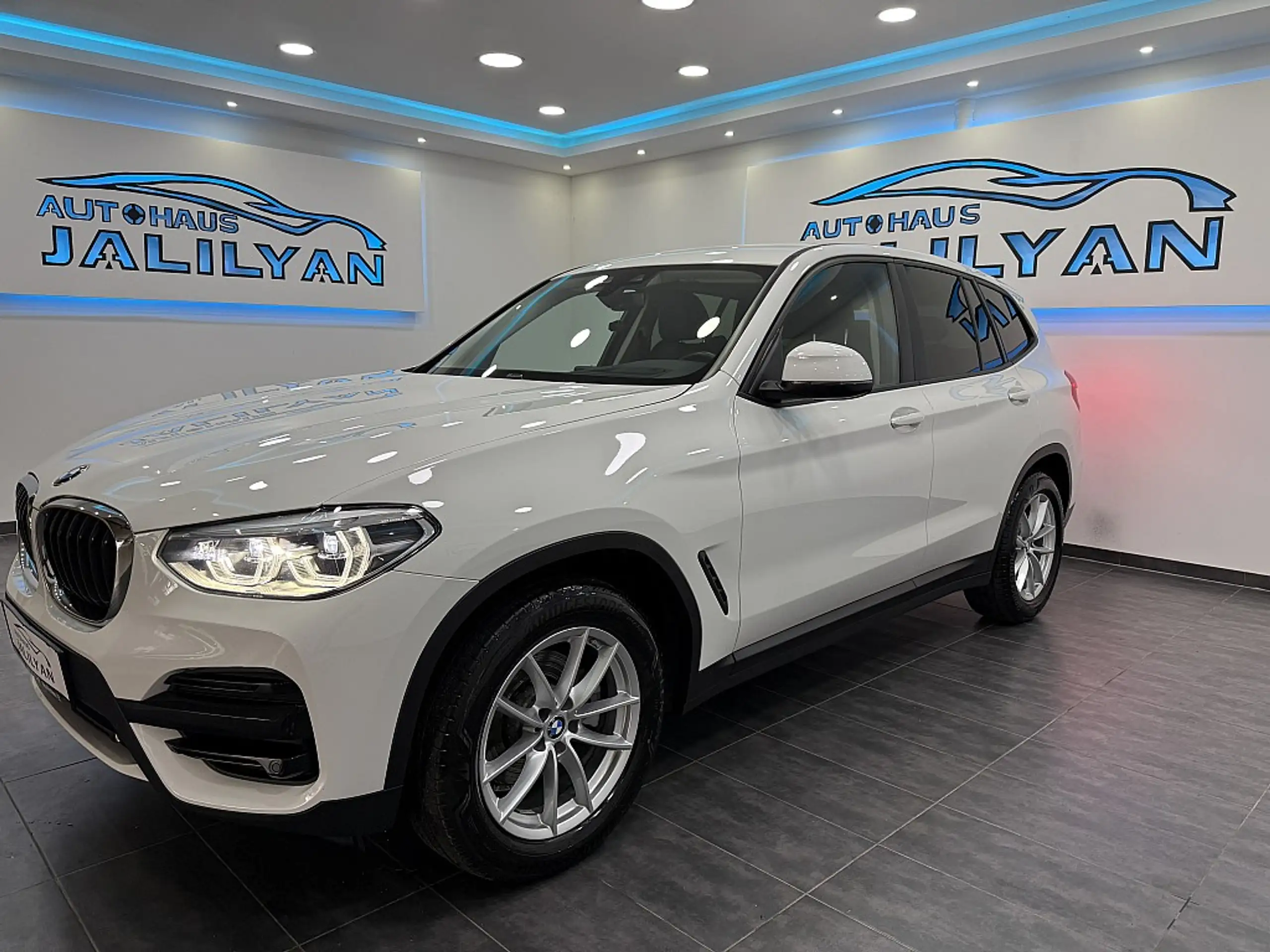 BMW - X3