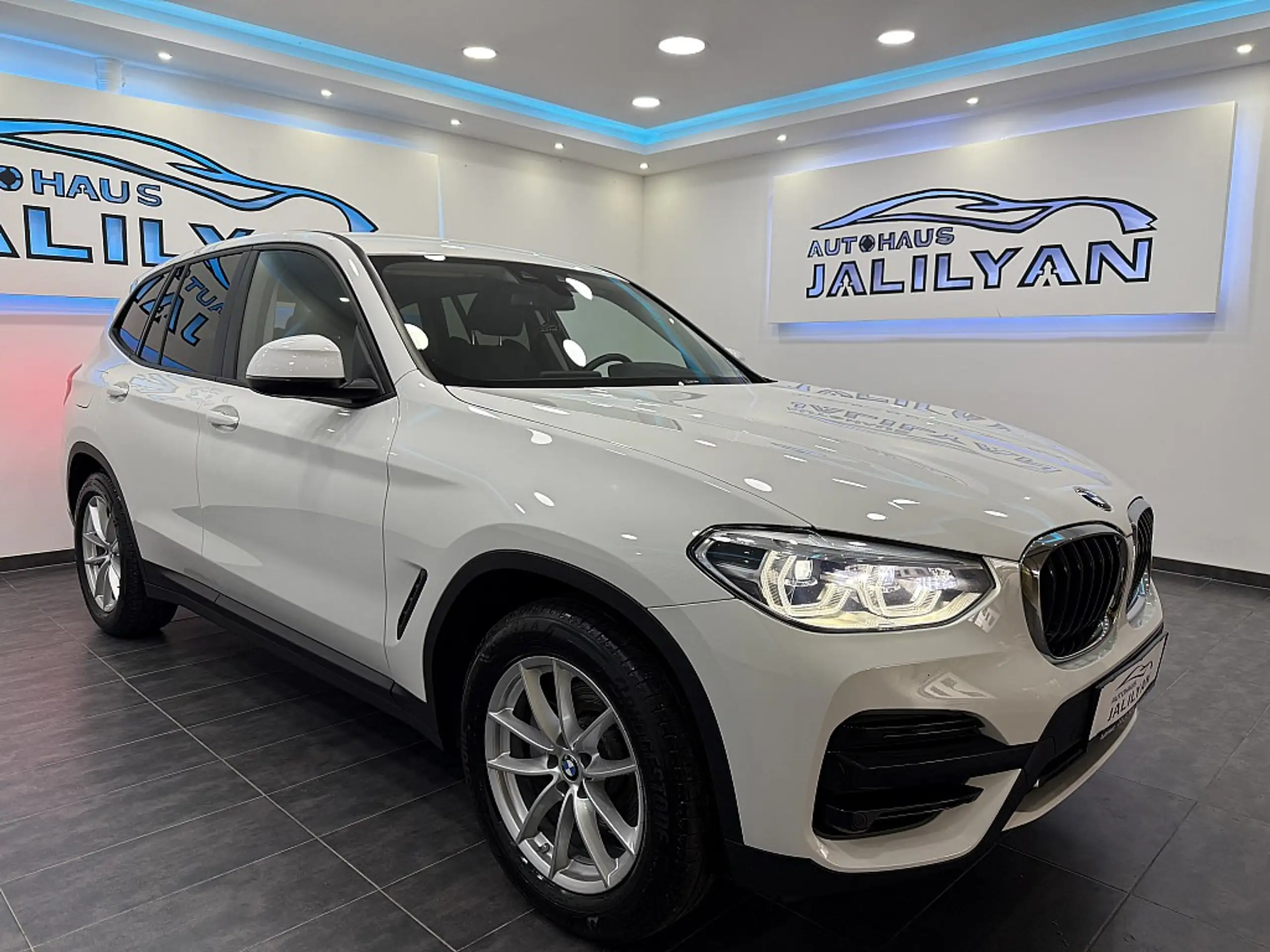 BMW - X3