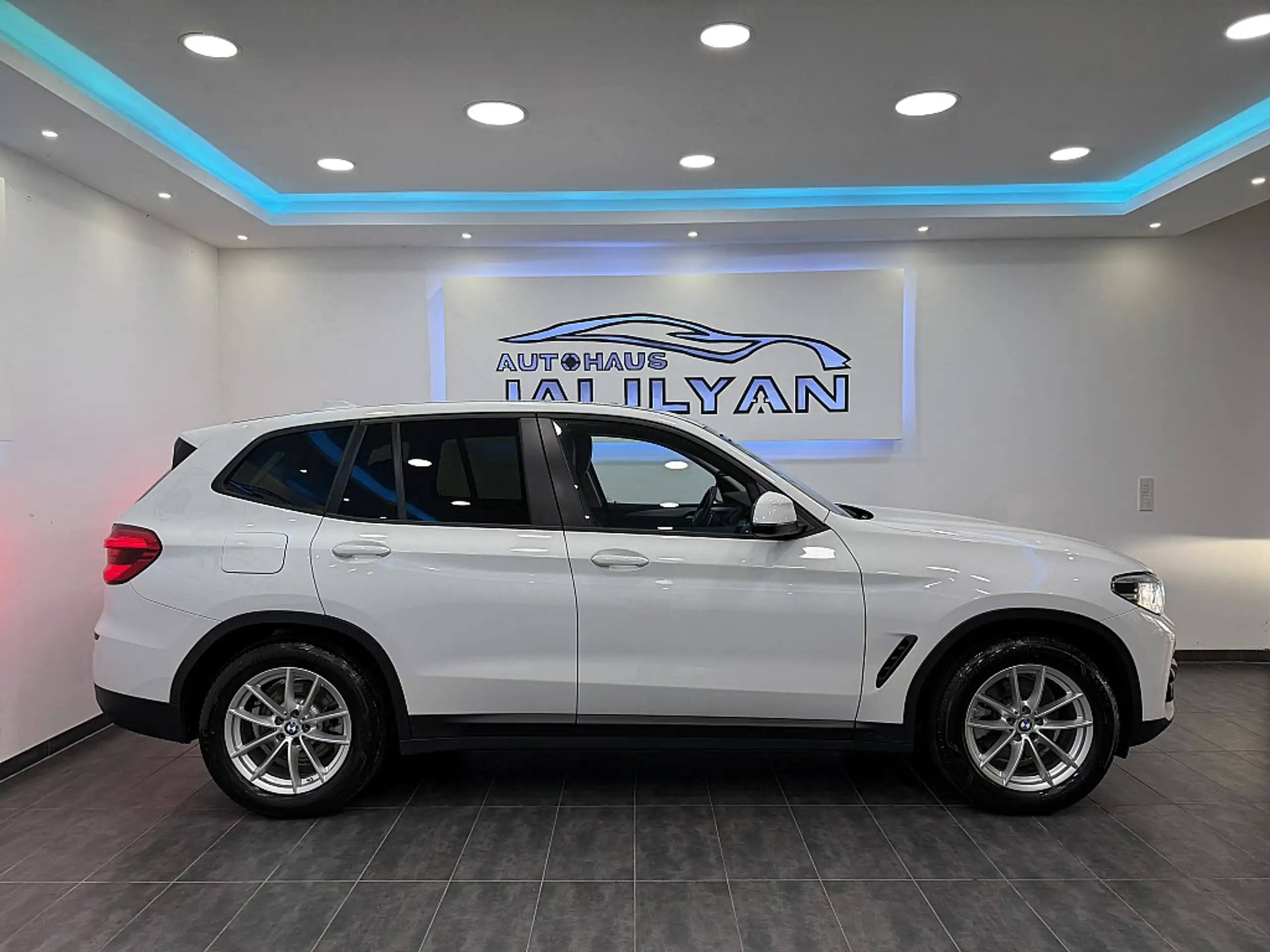 BMW - X3