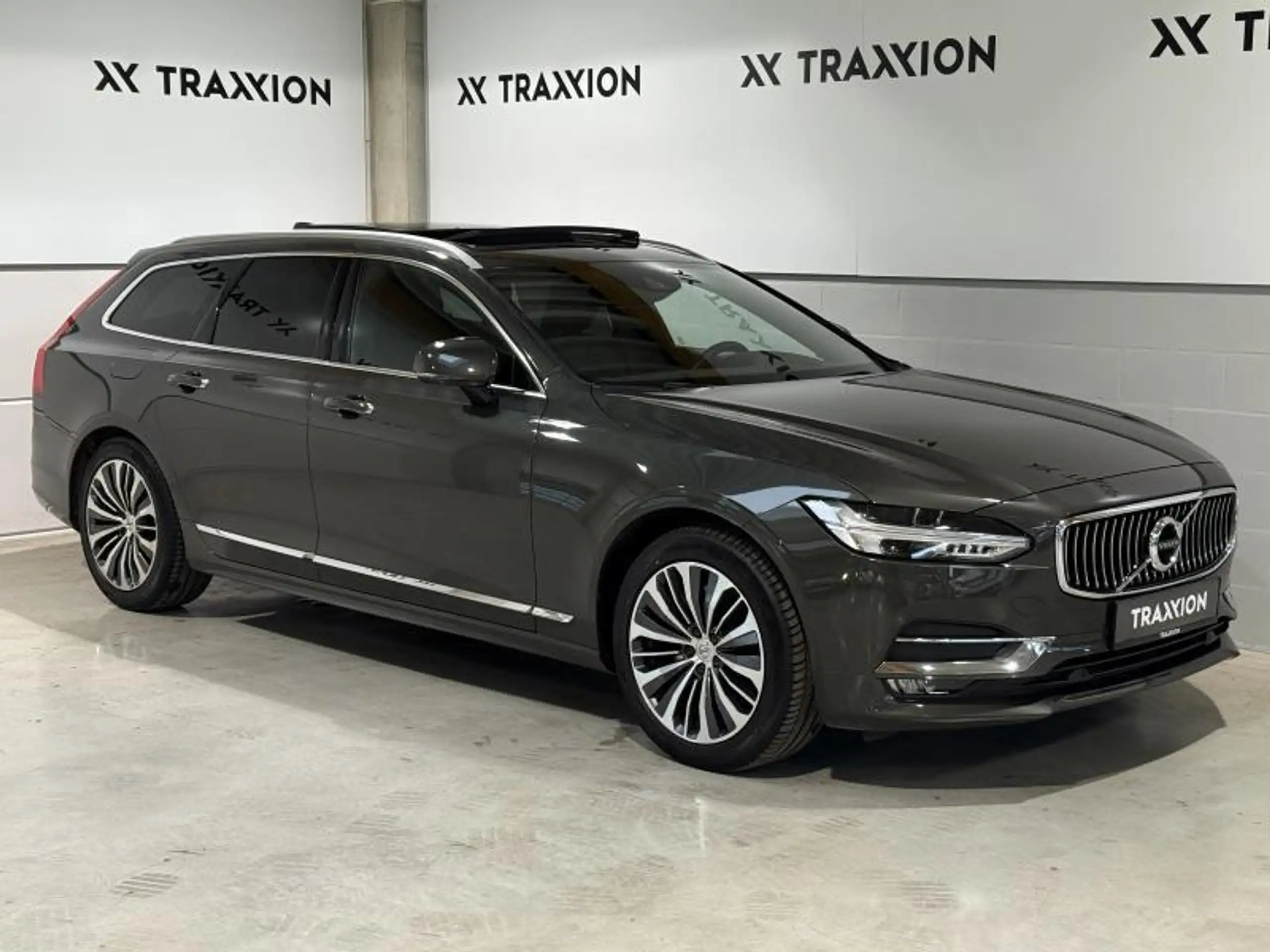 Volvo - V90