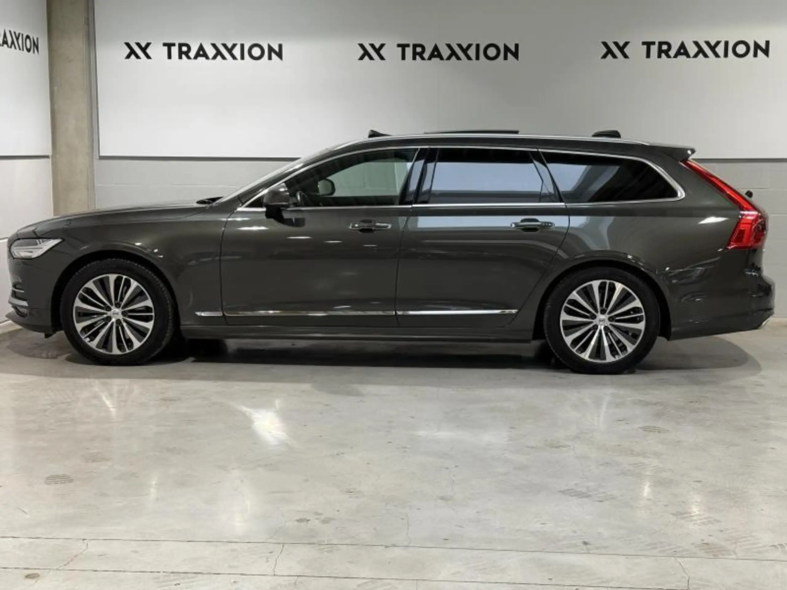 Volvo - V90