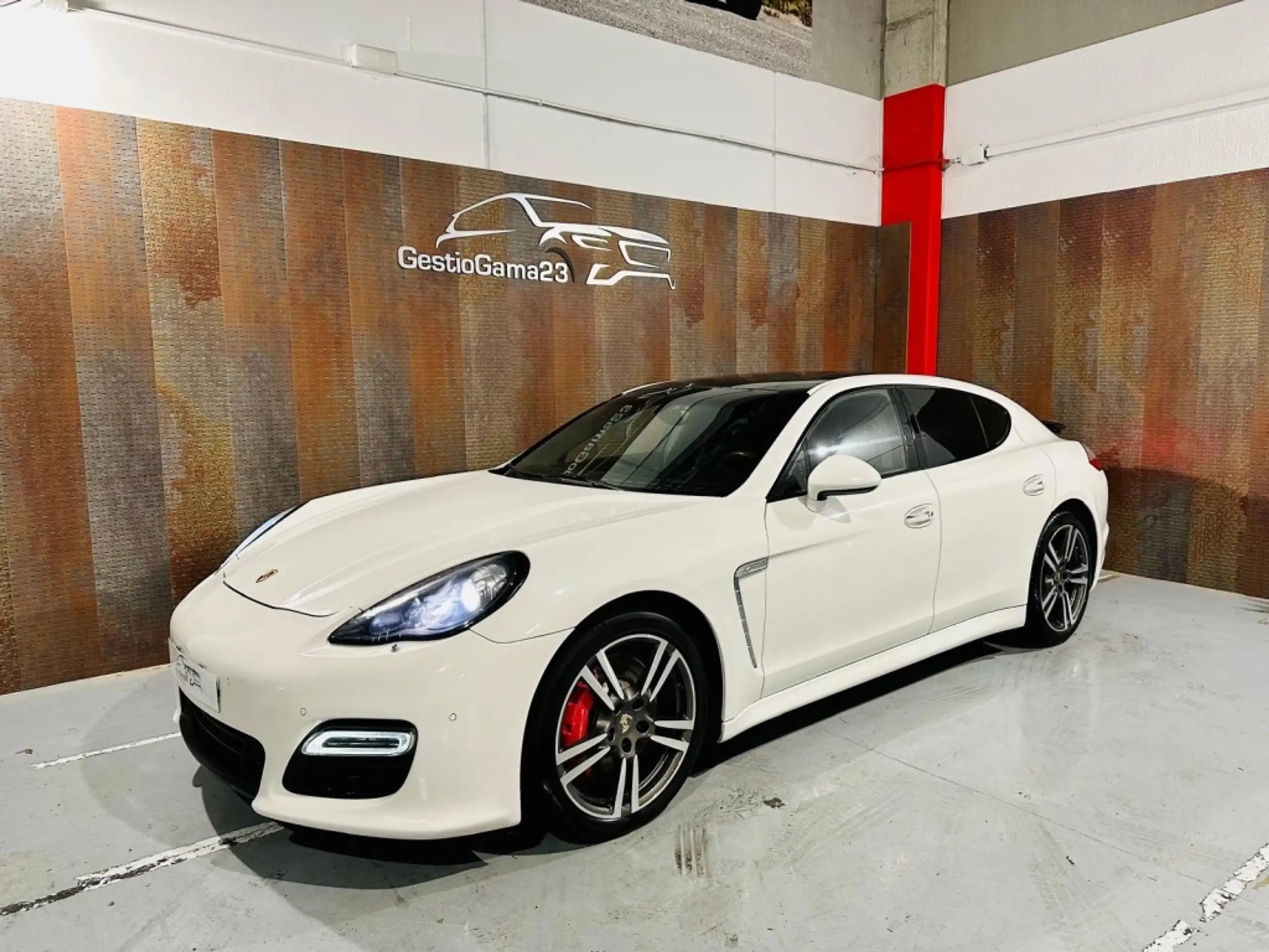 Porsche - Panamera