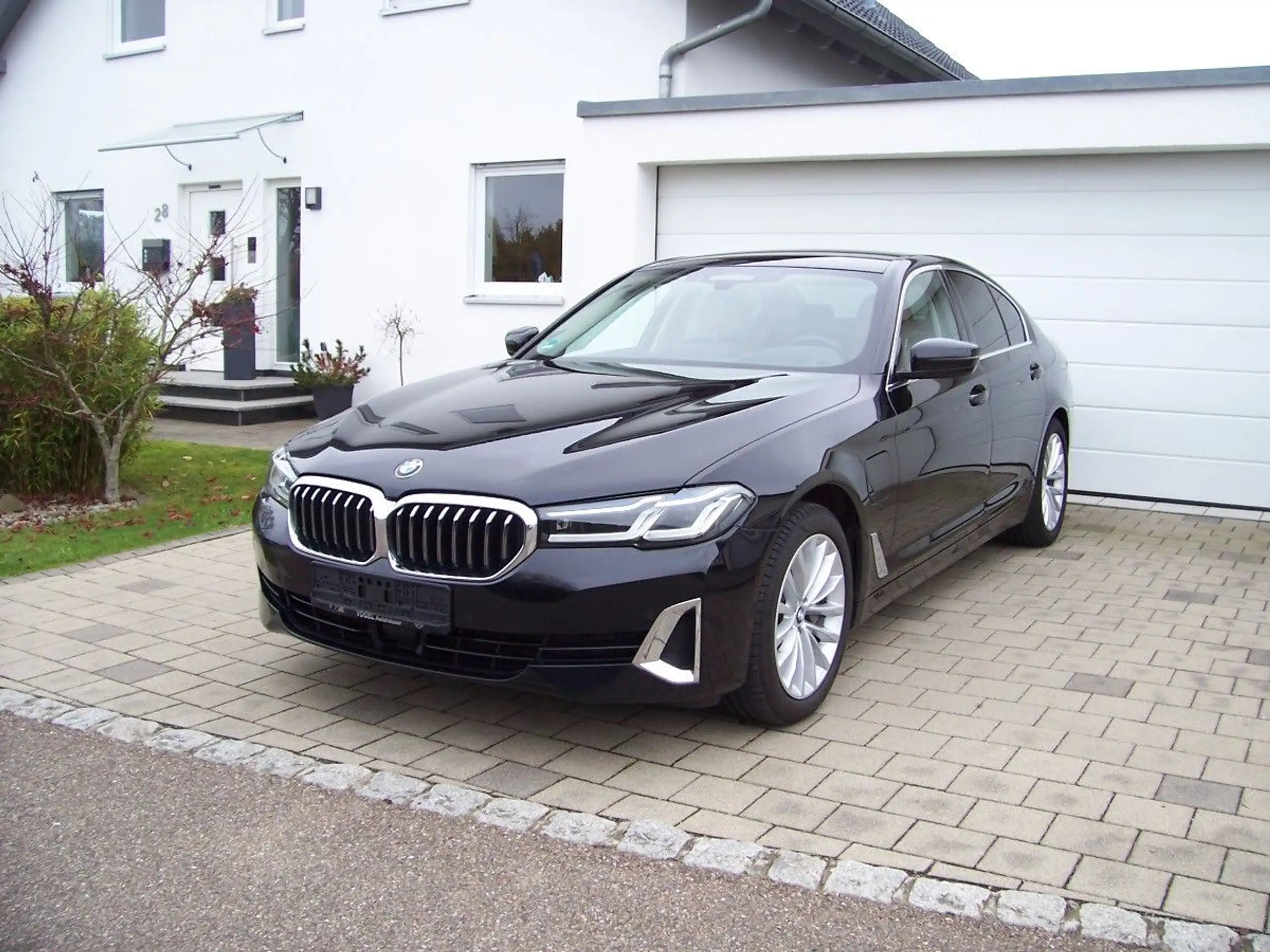 BMW - 530