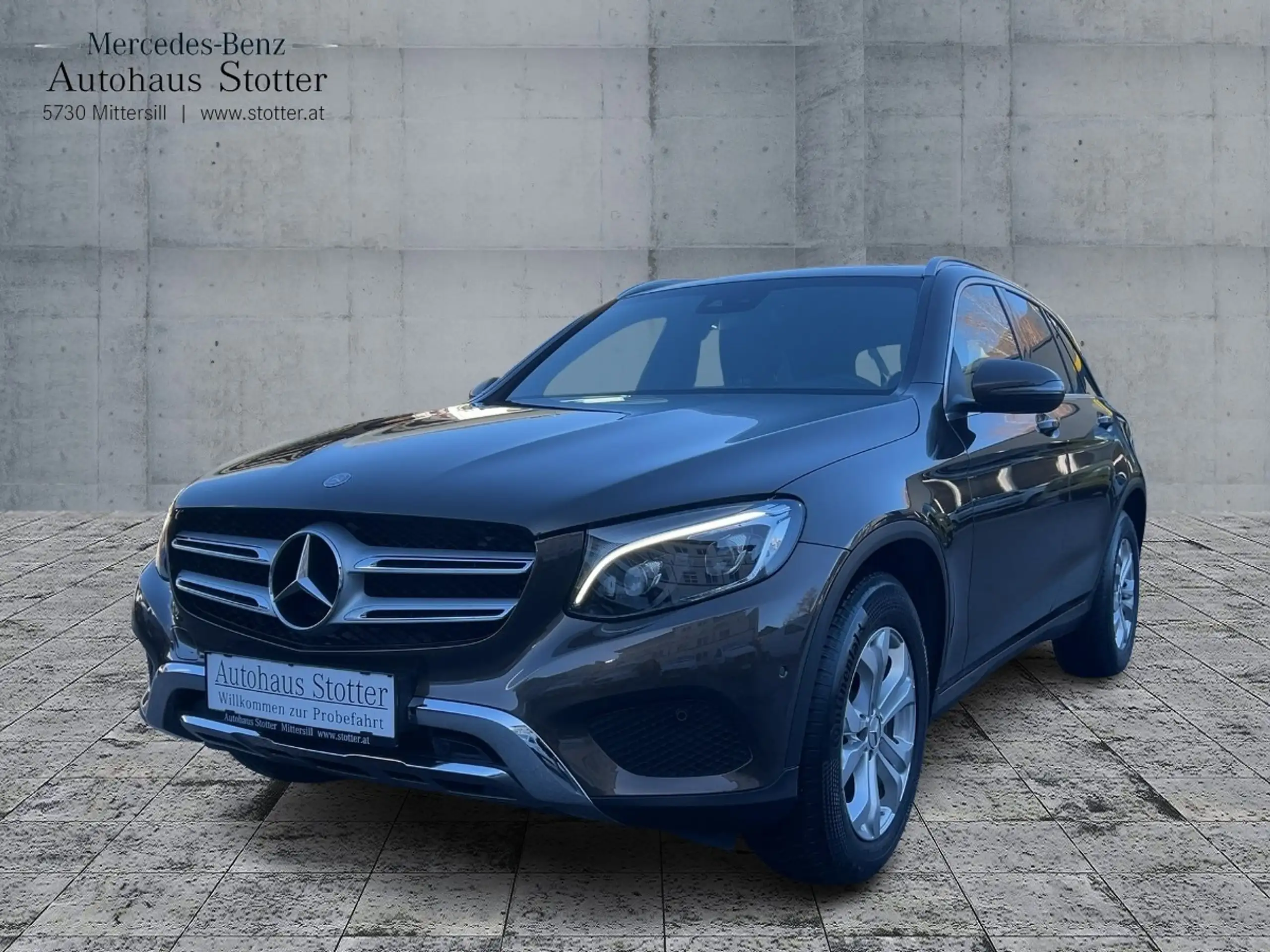 Mercedes-Benz - GLC 220