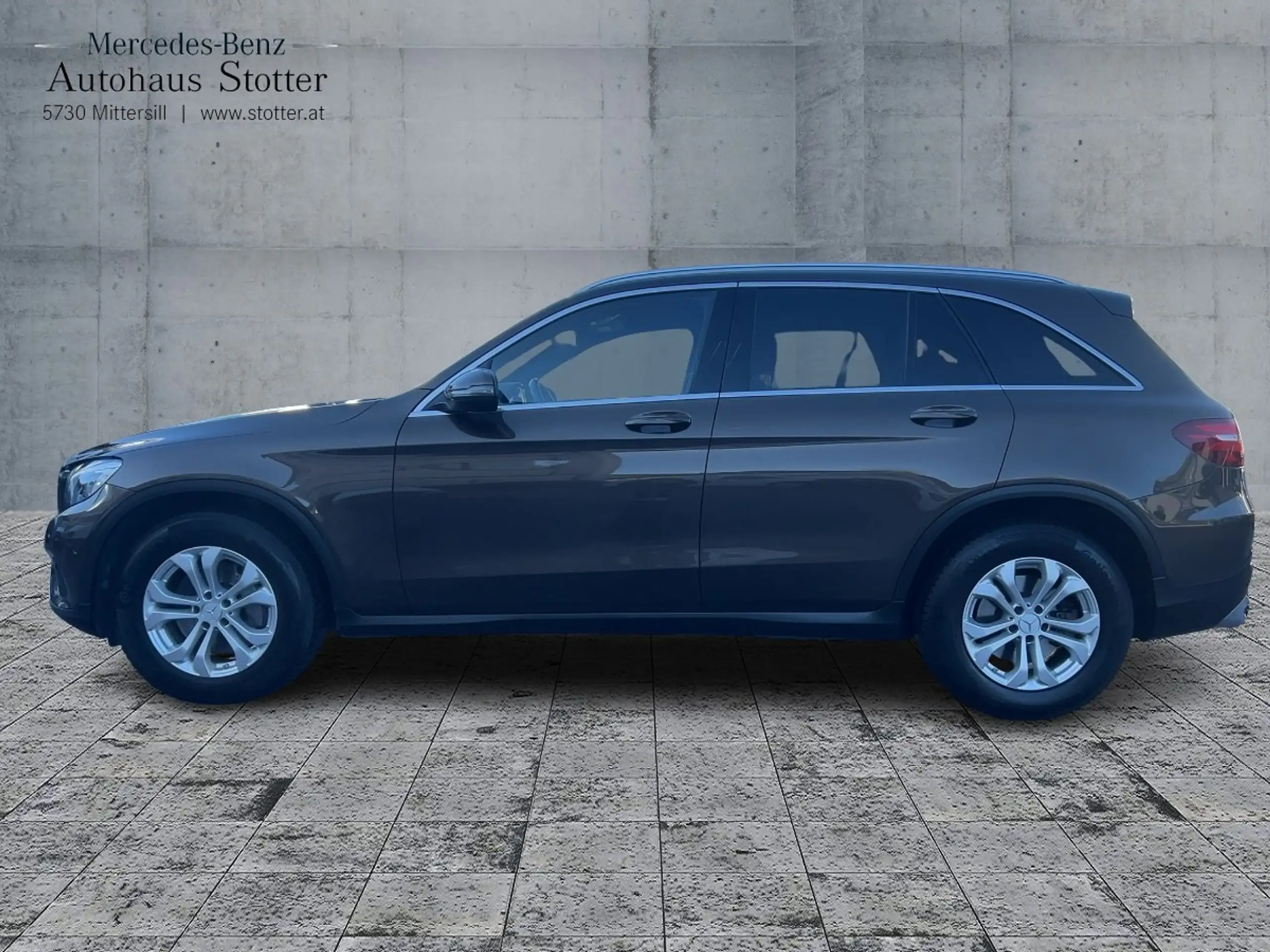 Mercedes-Benz - GLC 220