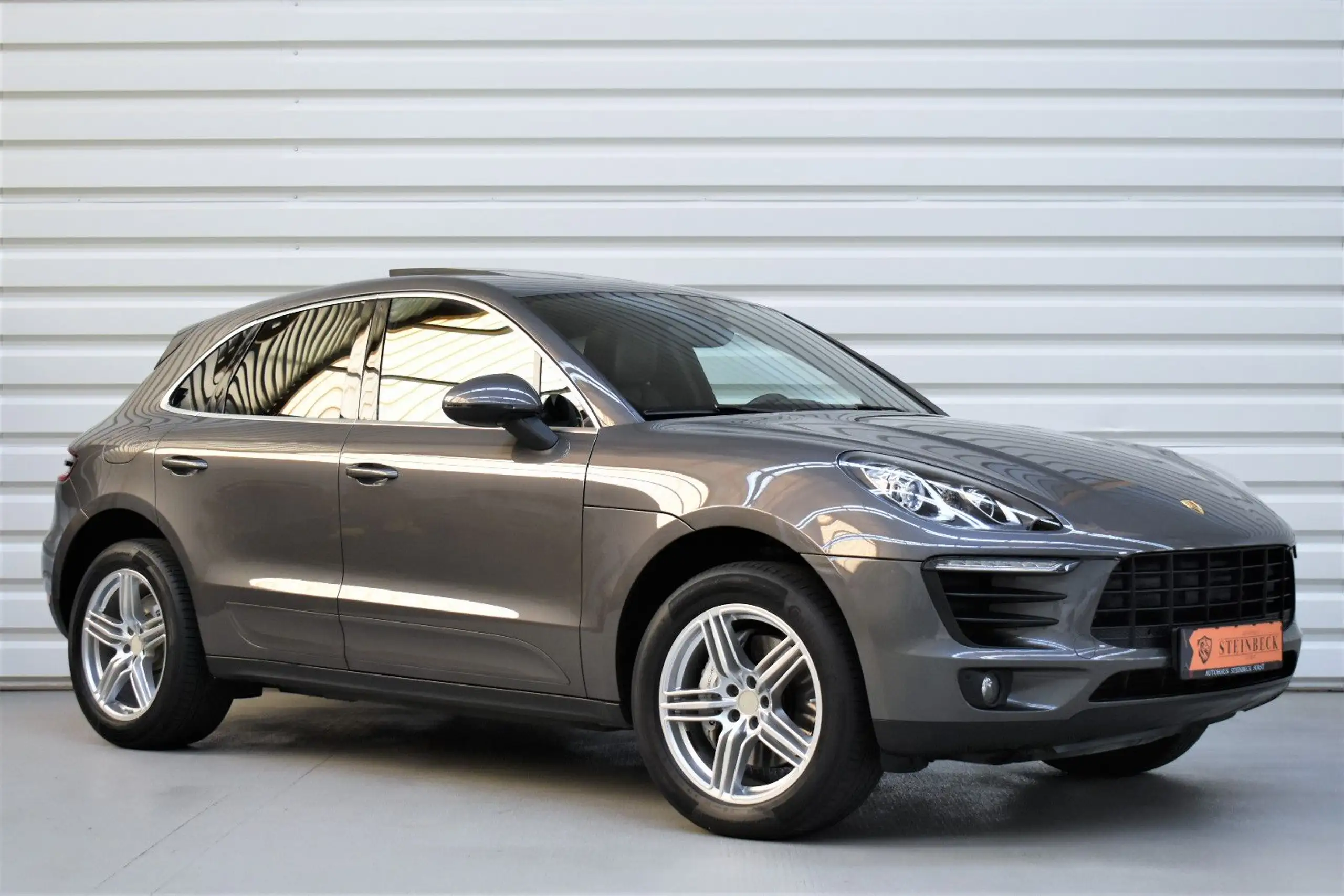 Porsche - Macan