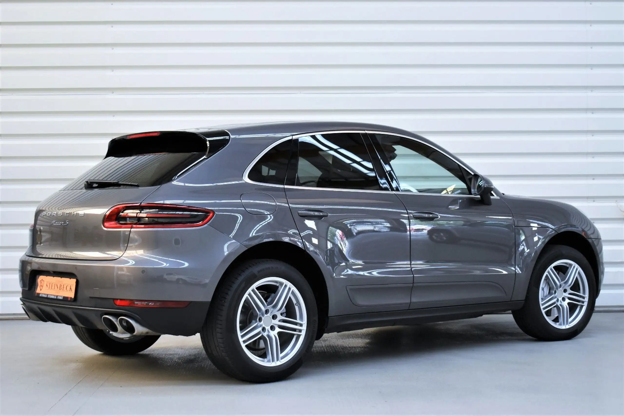 Porsche - Macan