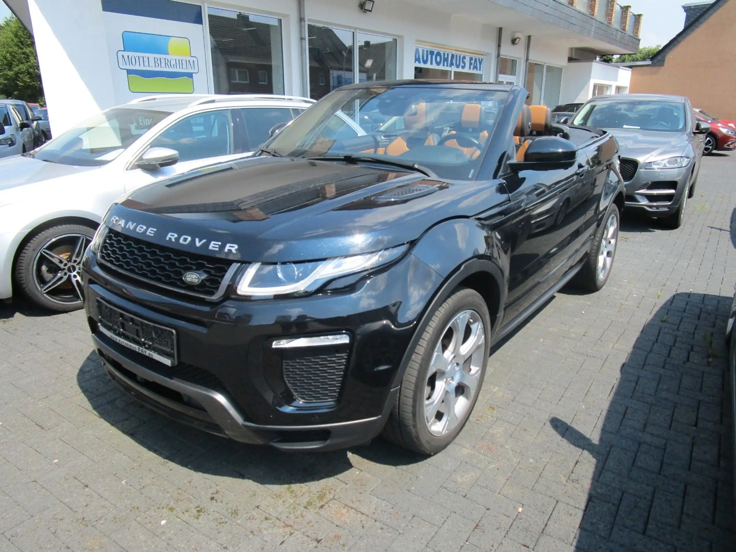 Land Rover - Range Rover Evoque