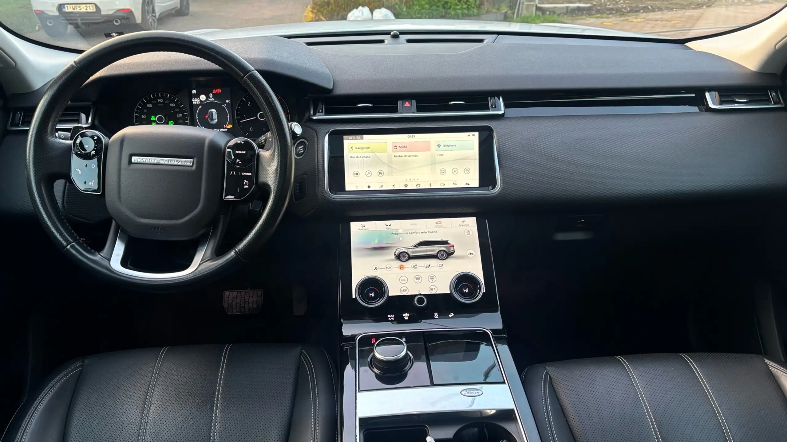 Land Rover - Range Rover Velar