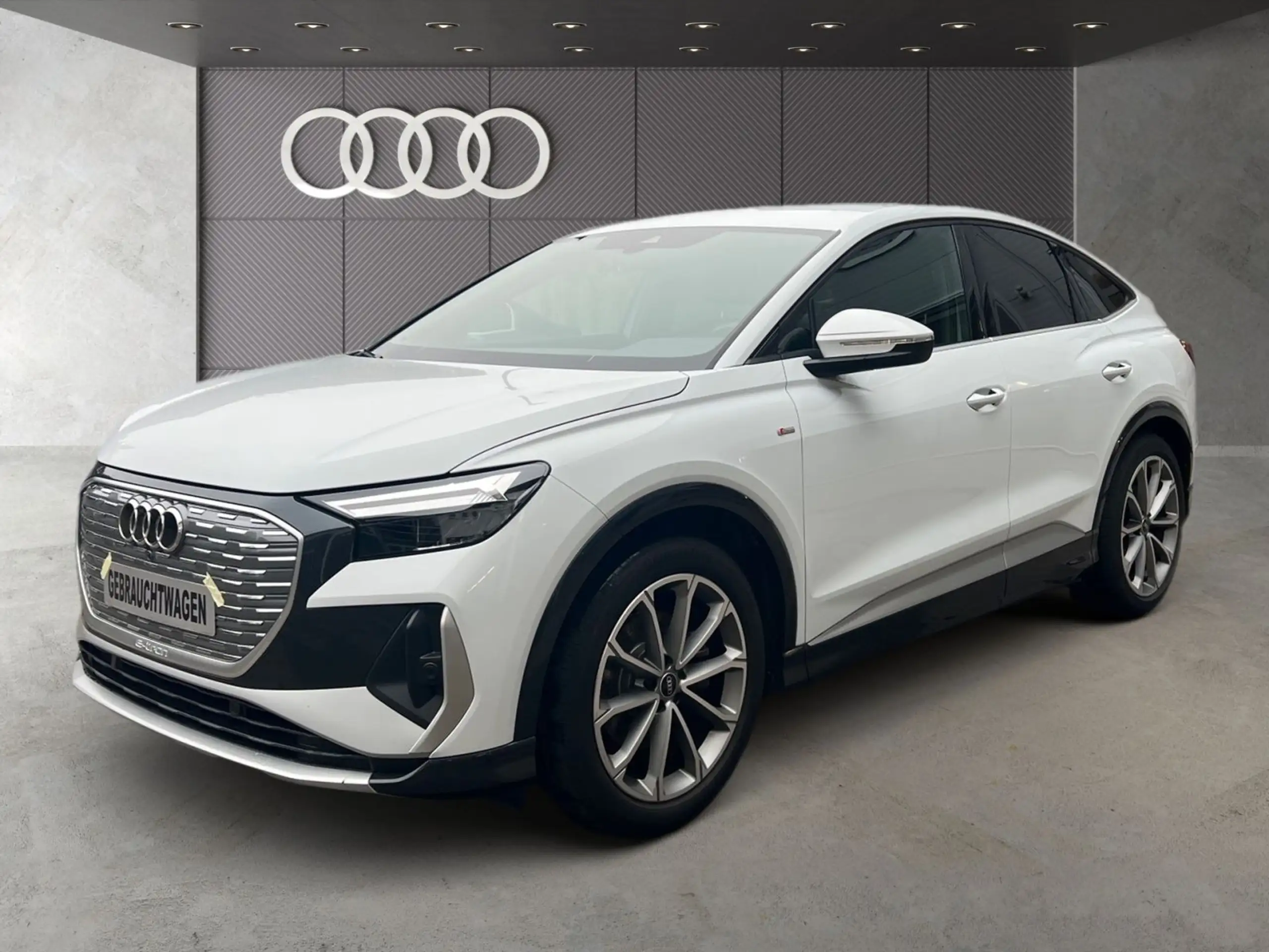 Audi - Q4 e-tron