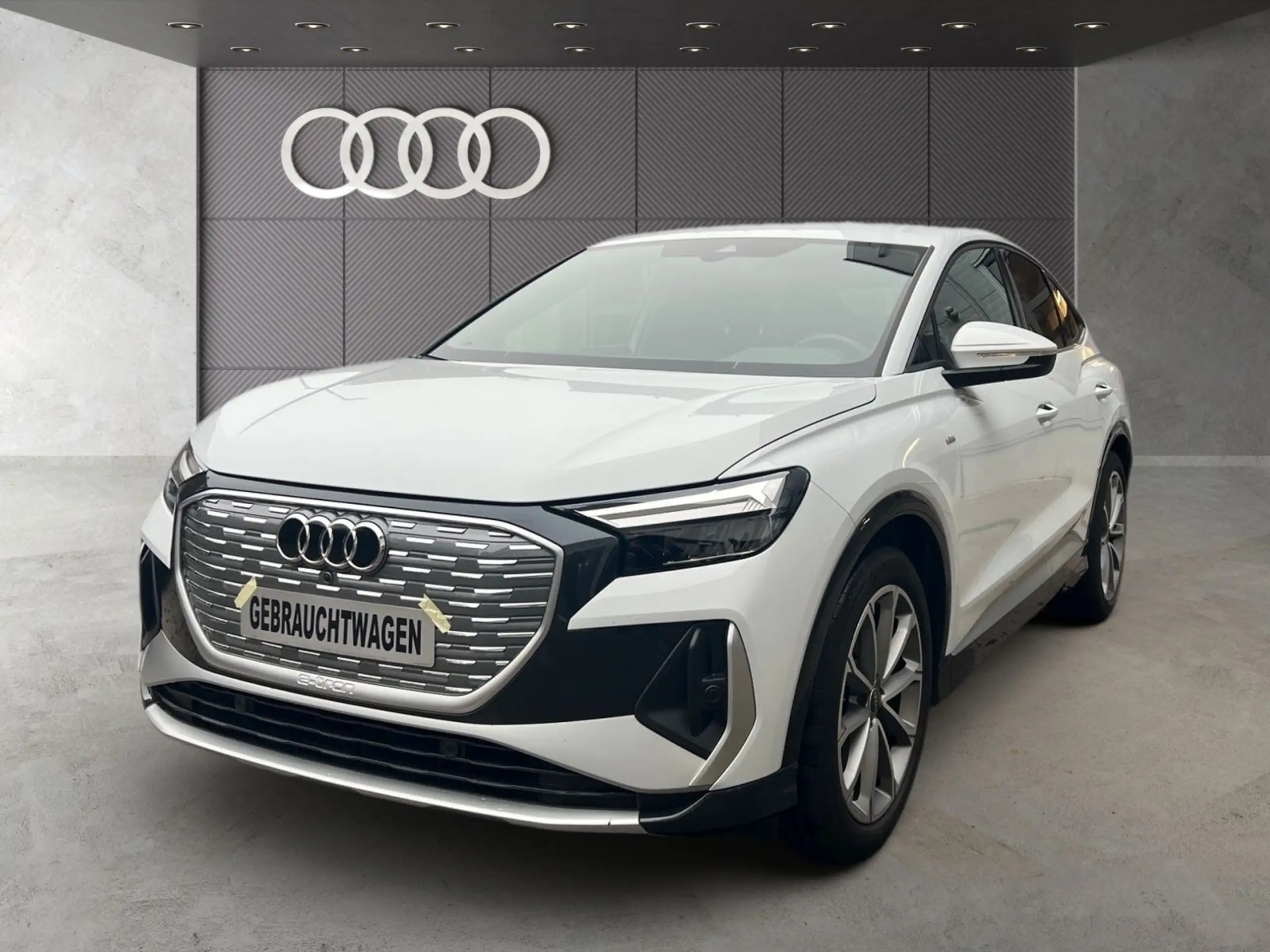 Audi - Q4 e-tron