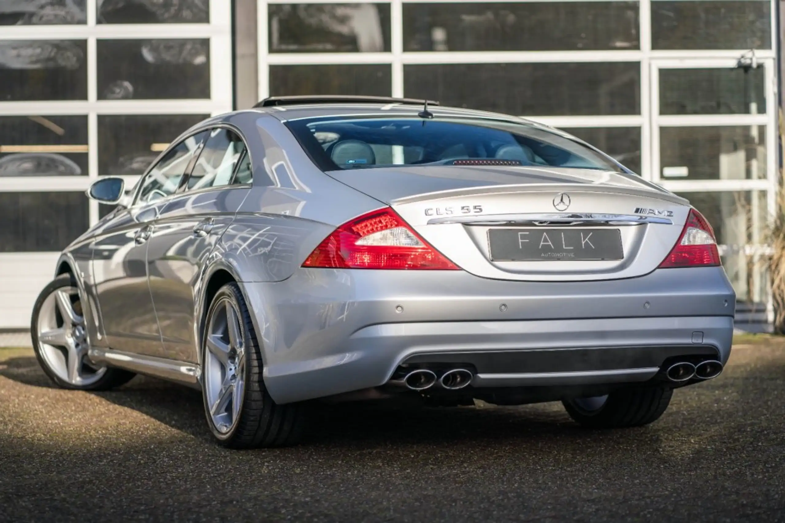 Mercedes-Benz - CLS 55 AMG