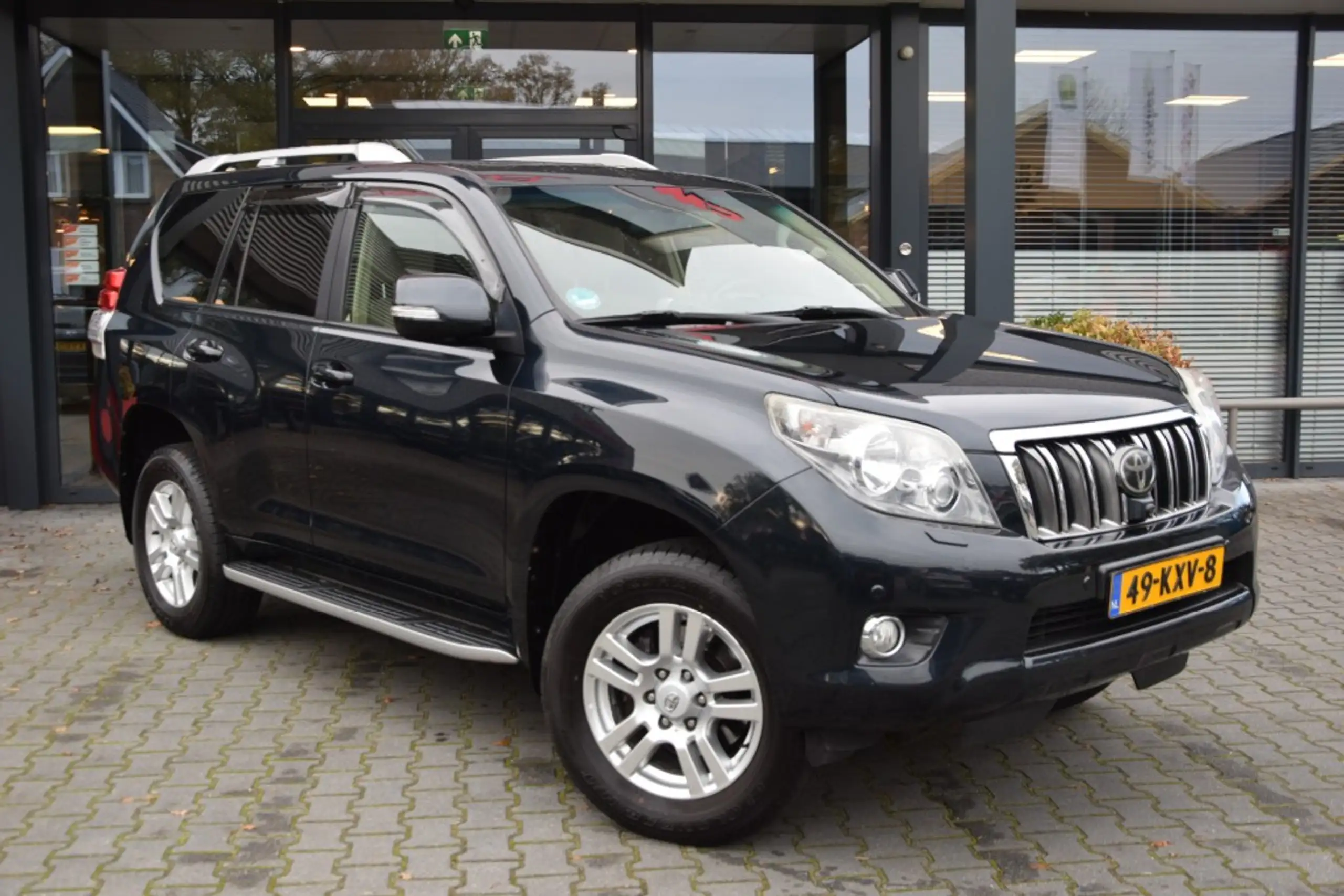 Toyota Land Cruiser 2010