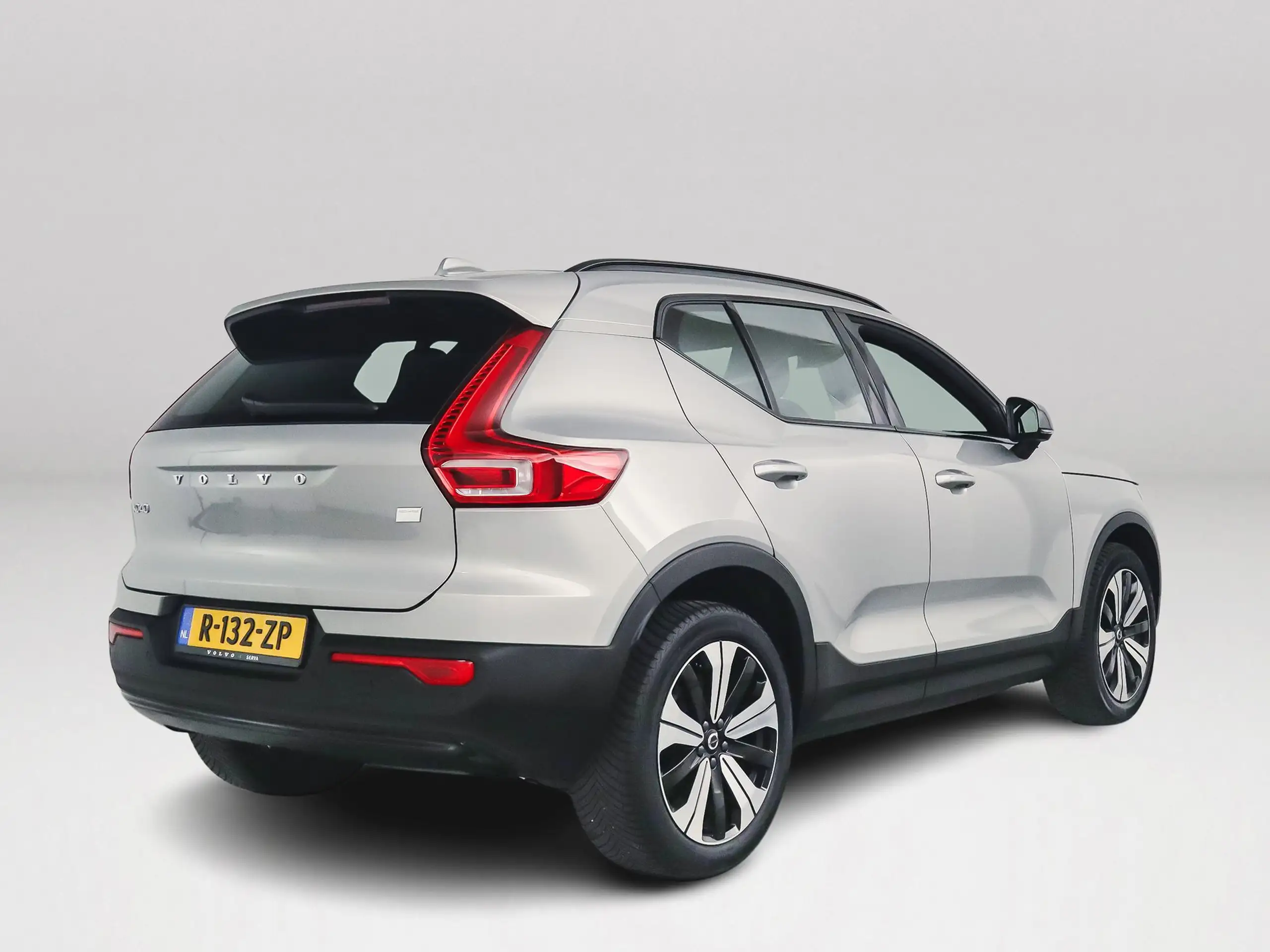 Volvo - XC40