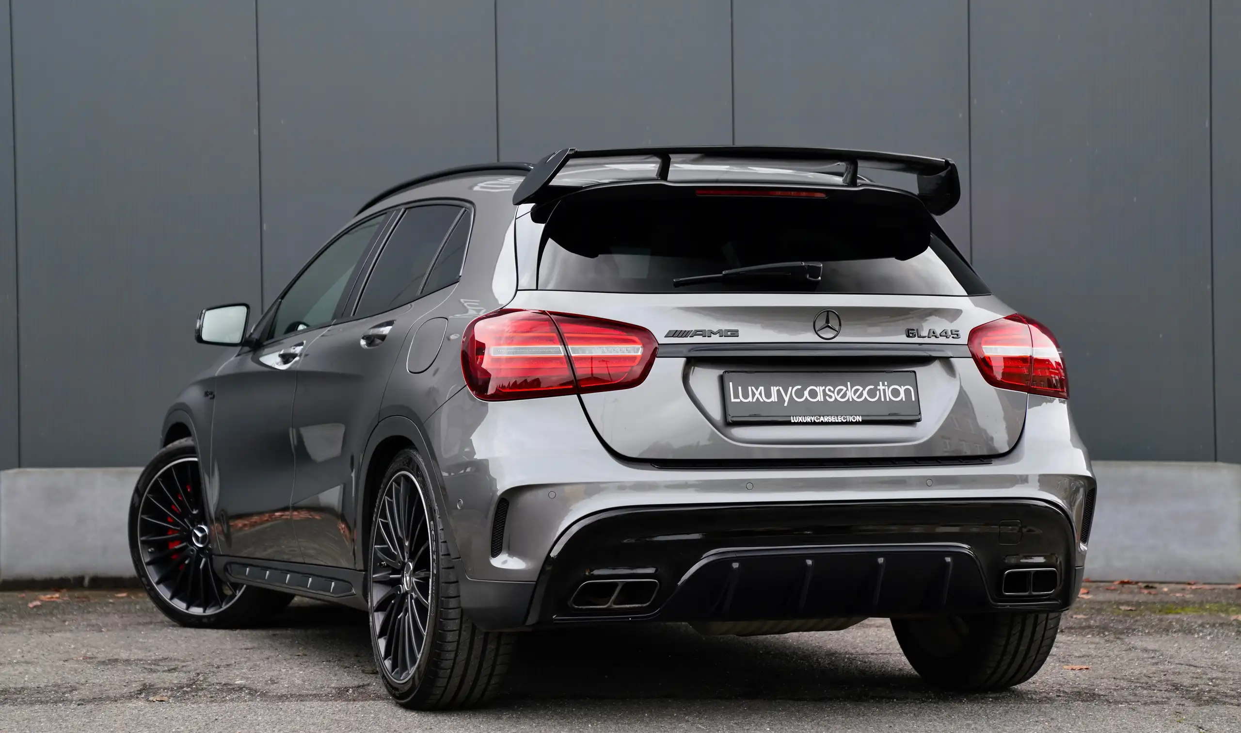 Mercedes-Benz - GLA 45 AMG