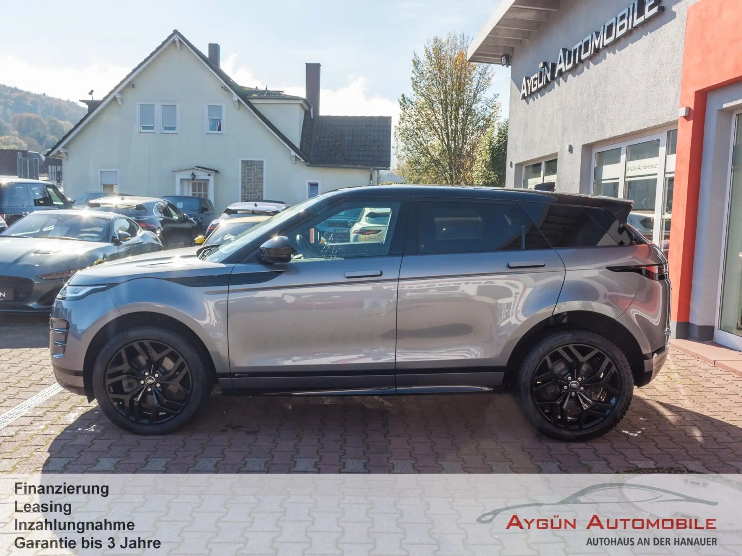 Land Rover - Range Rover Evoque