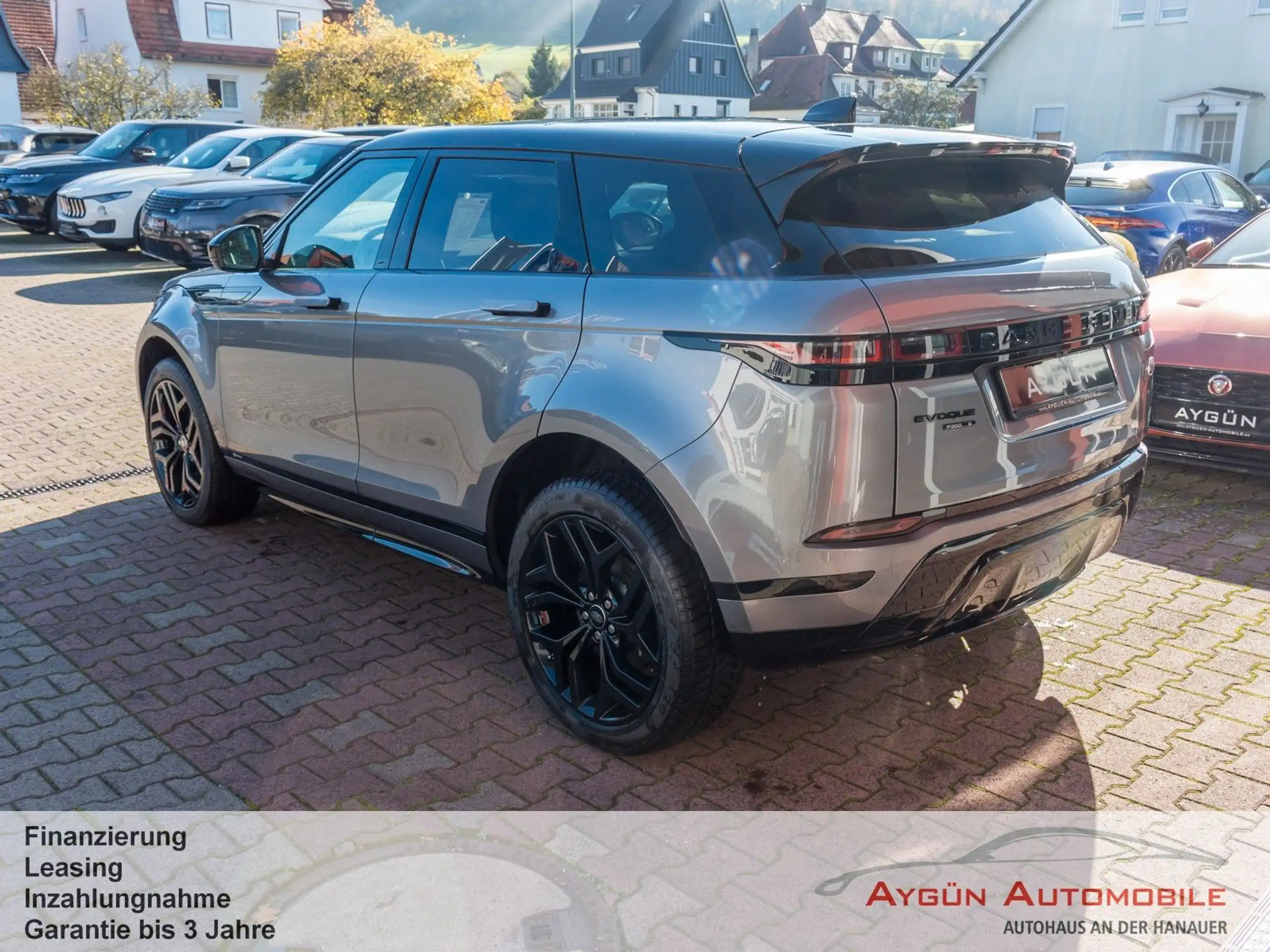 Land Rover - Range Rover Evoque