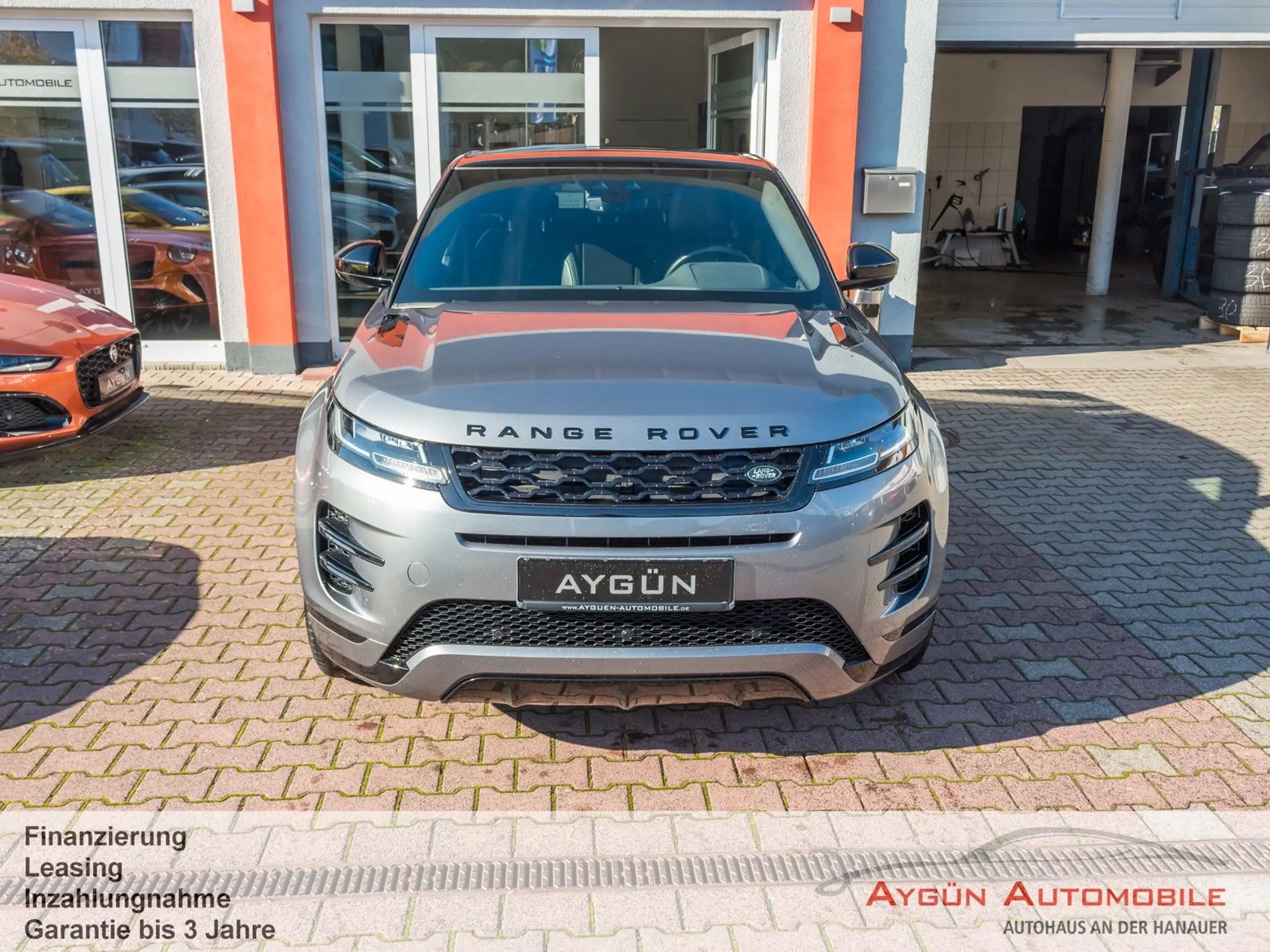 Land Rover - Range Rover Evoque