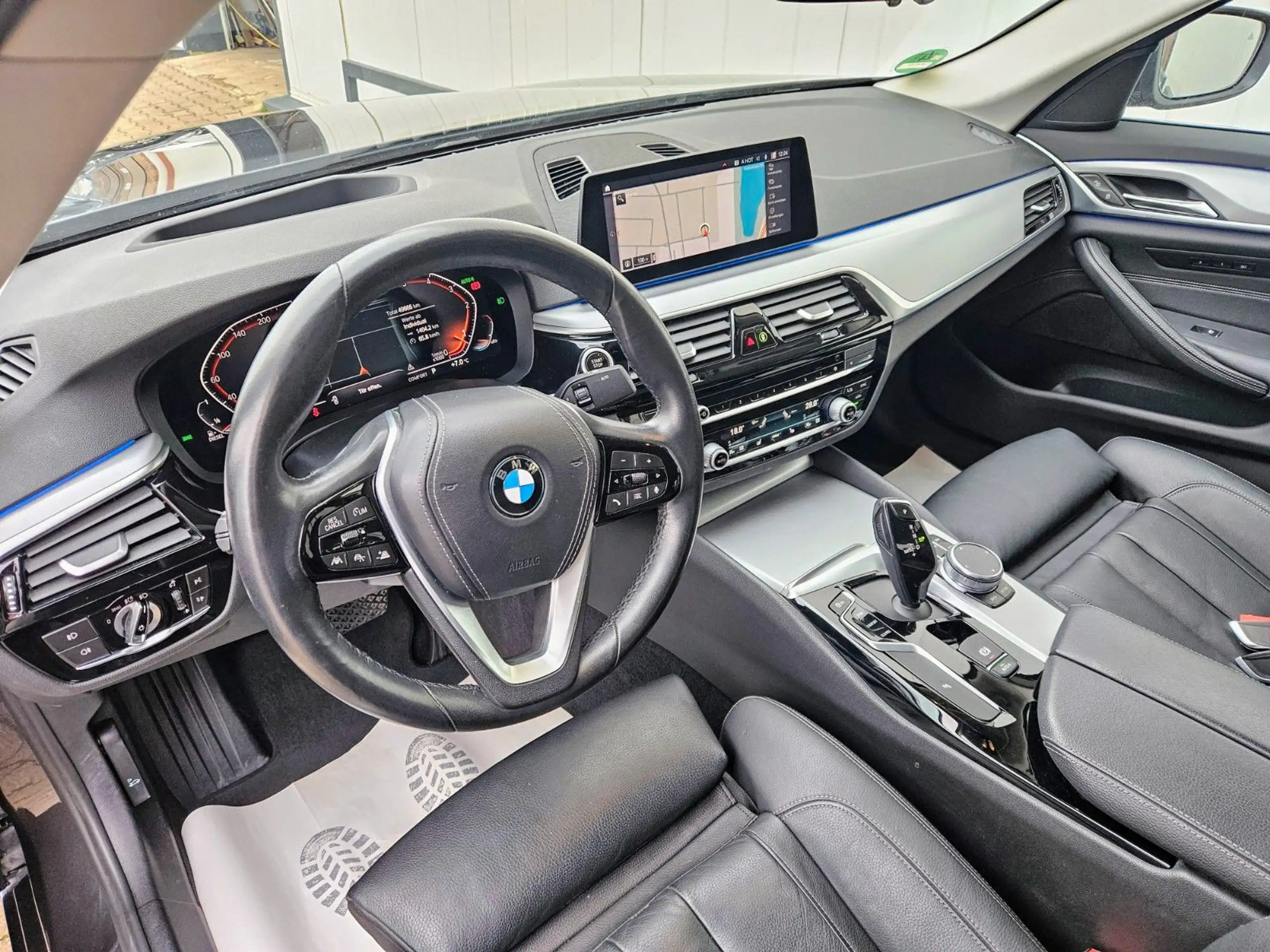 BMW - 520