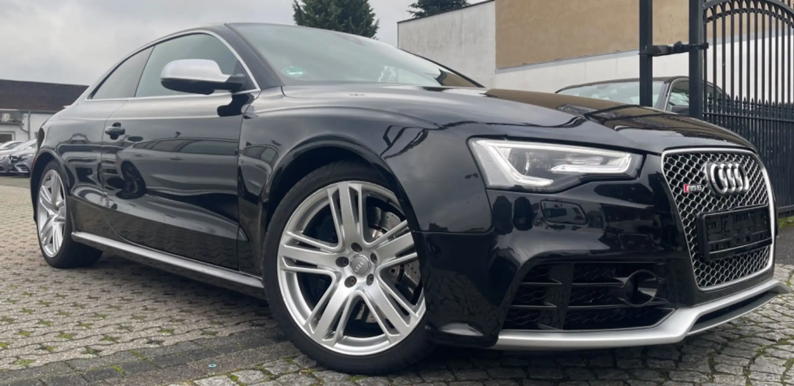 Audi - RS5