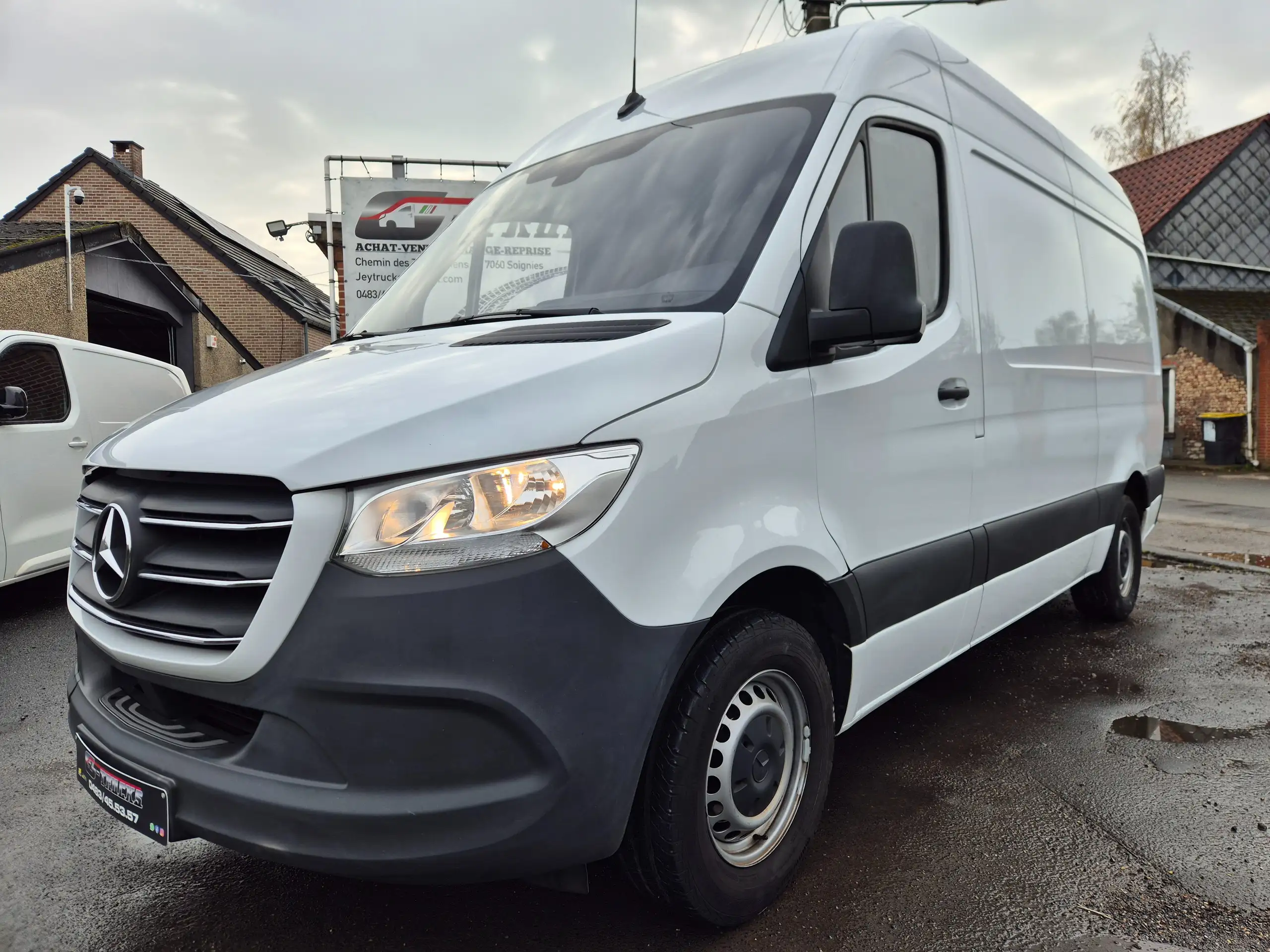 Mercedes-Benz - Sprinter