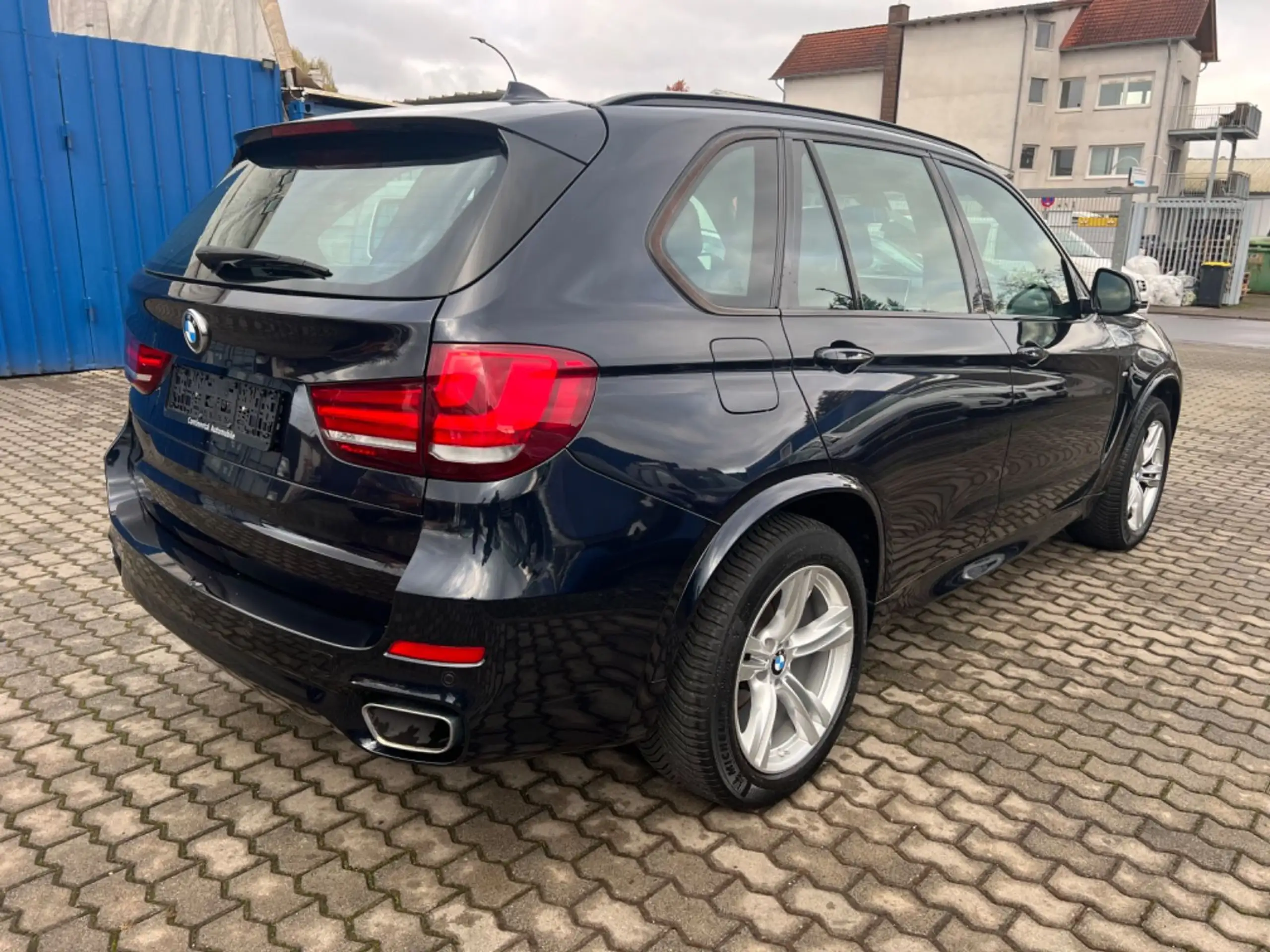 BMW - X5