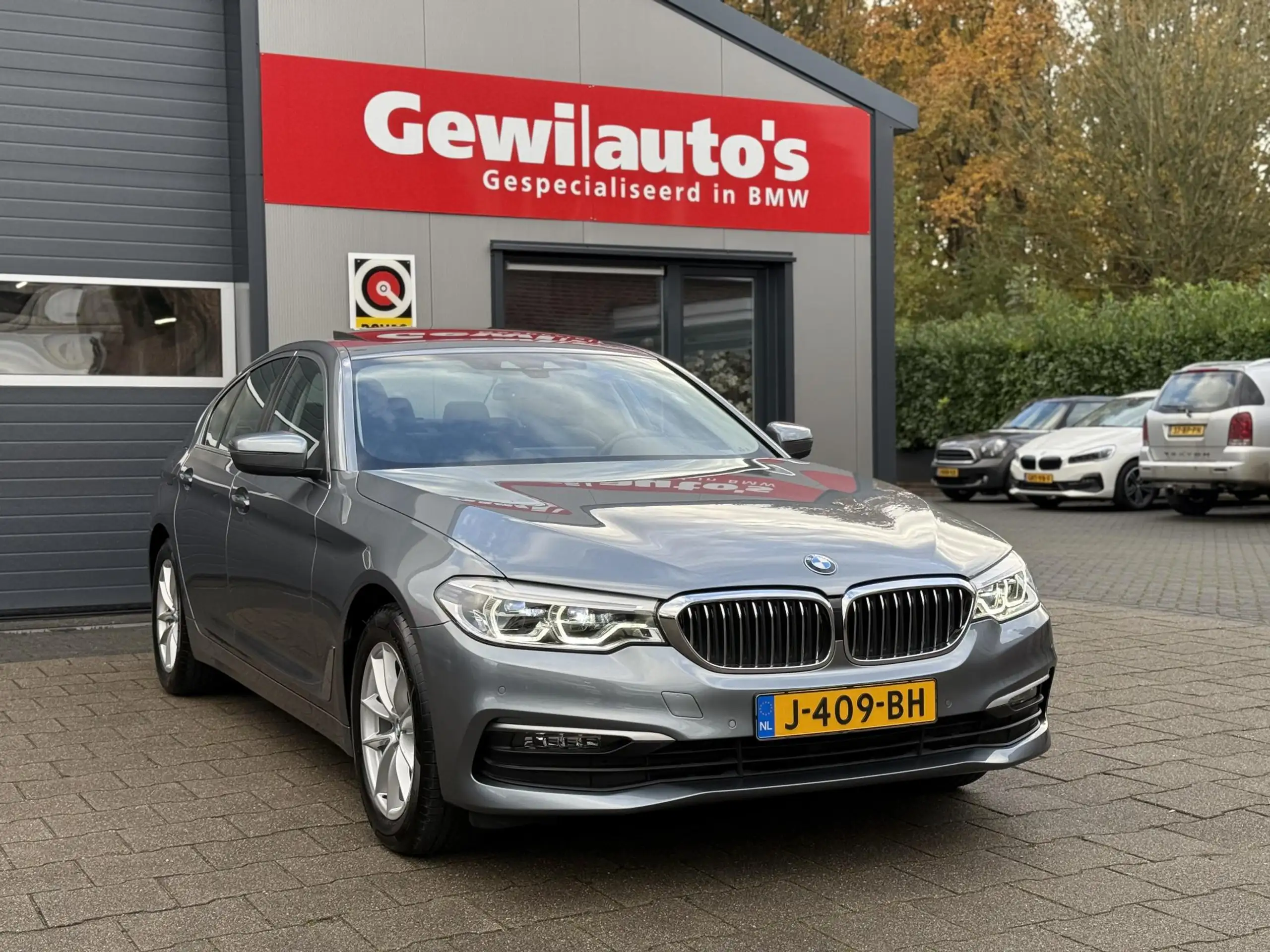 BMW - 520