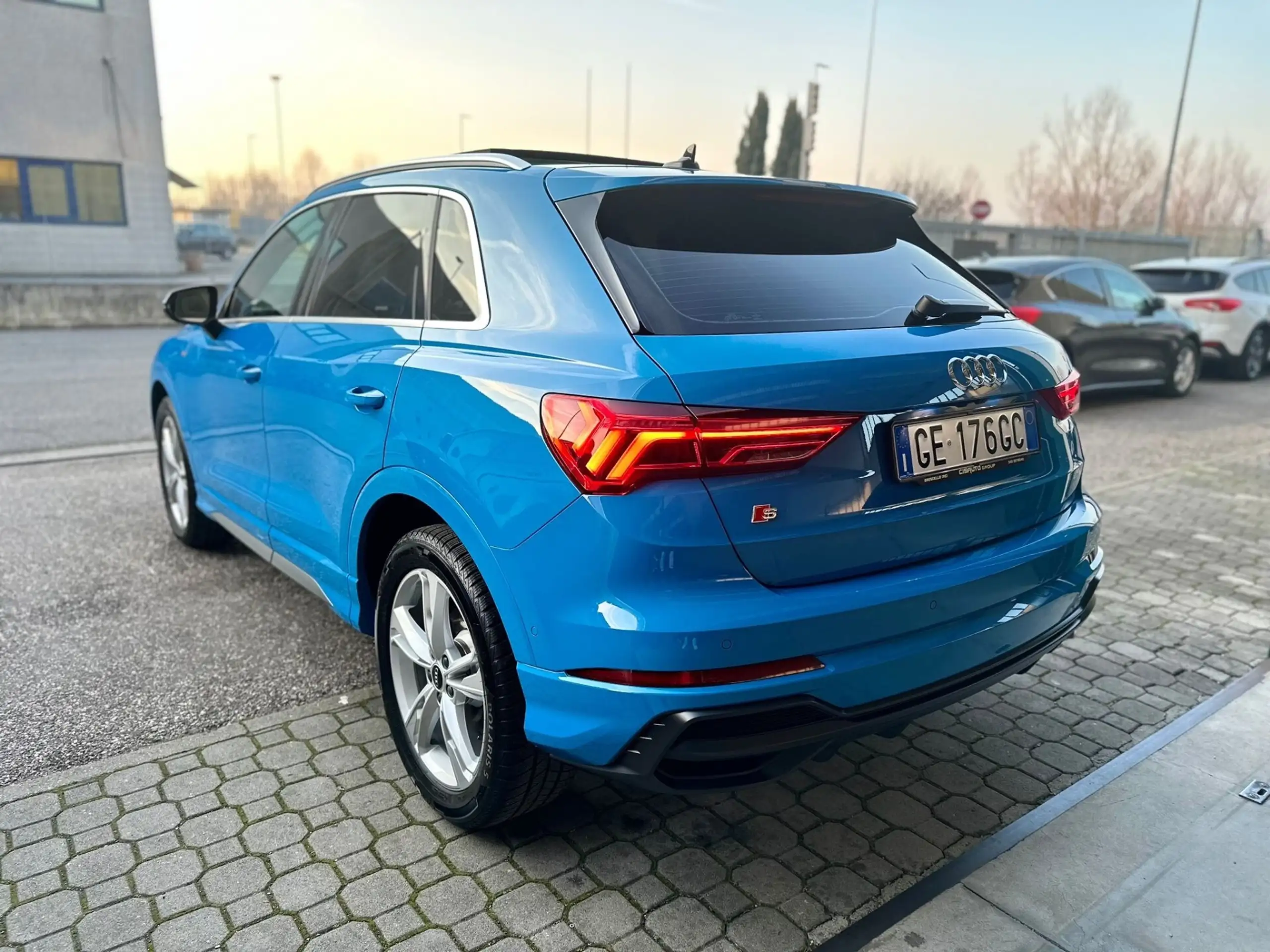 Audi - Q3