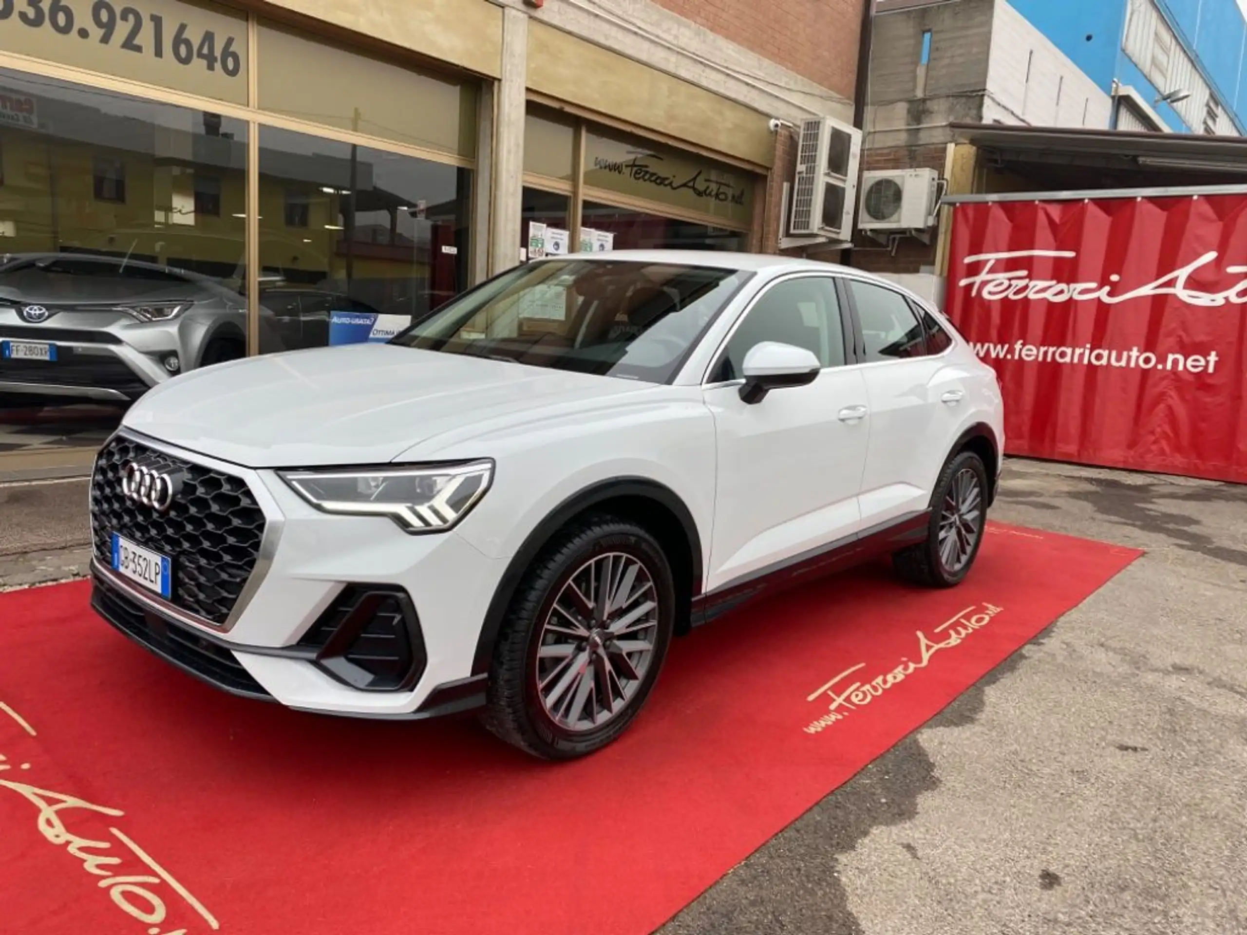 Audi - Q3