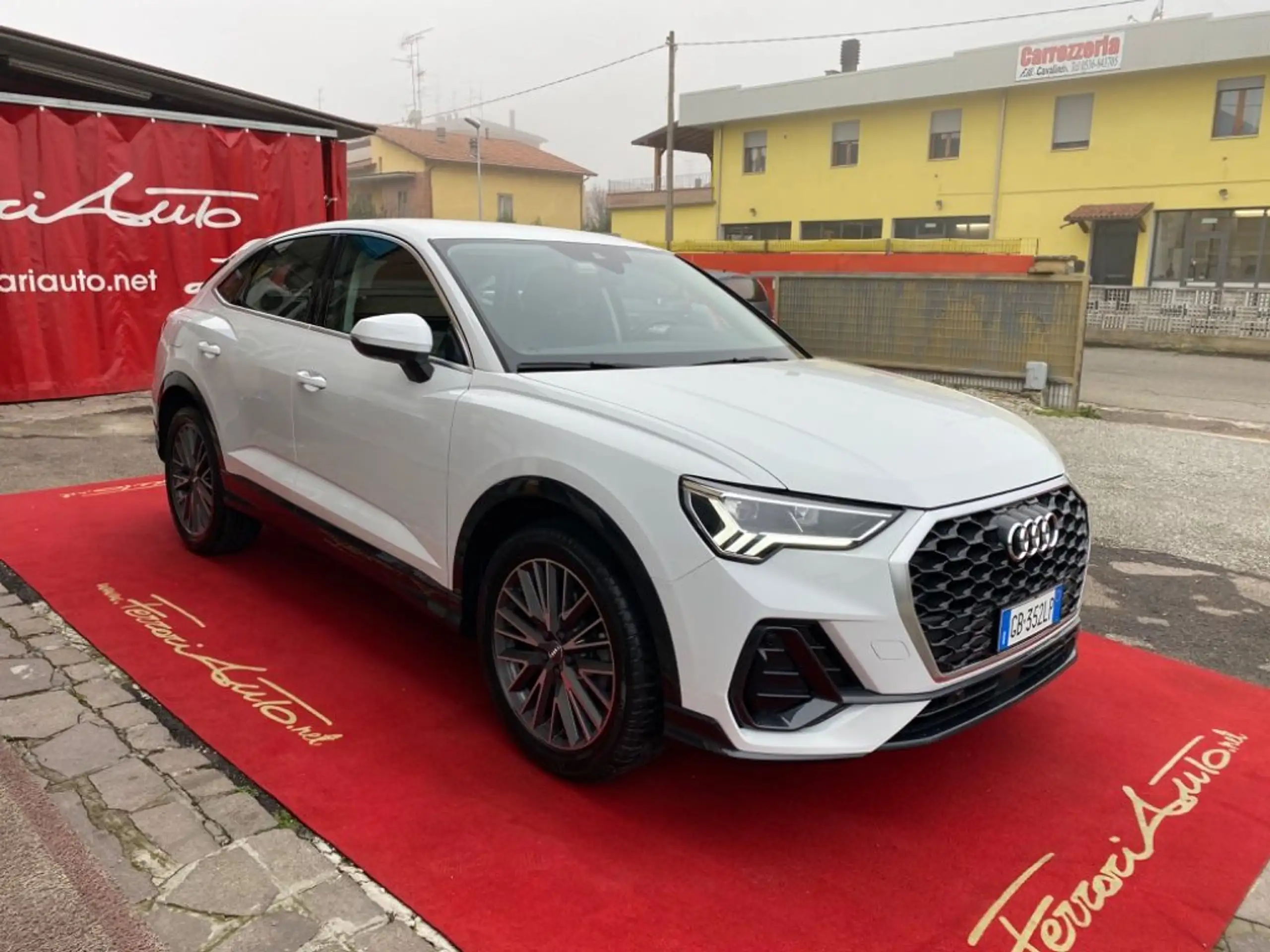 Audi - Q3