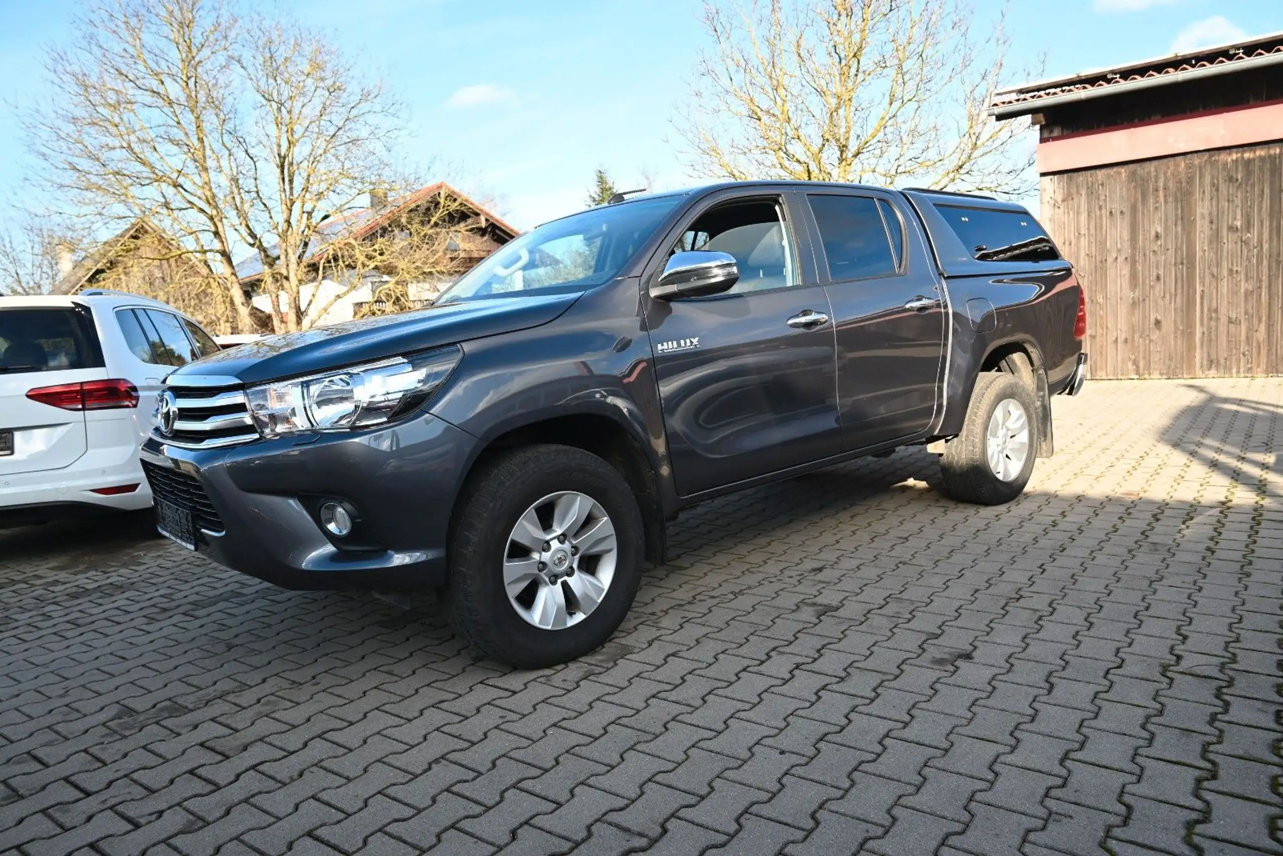 Toyota - Hilux