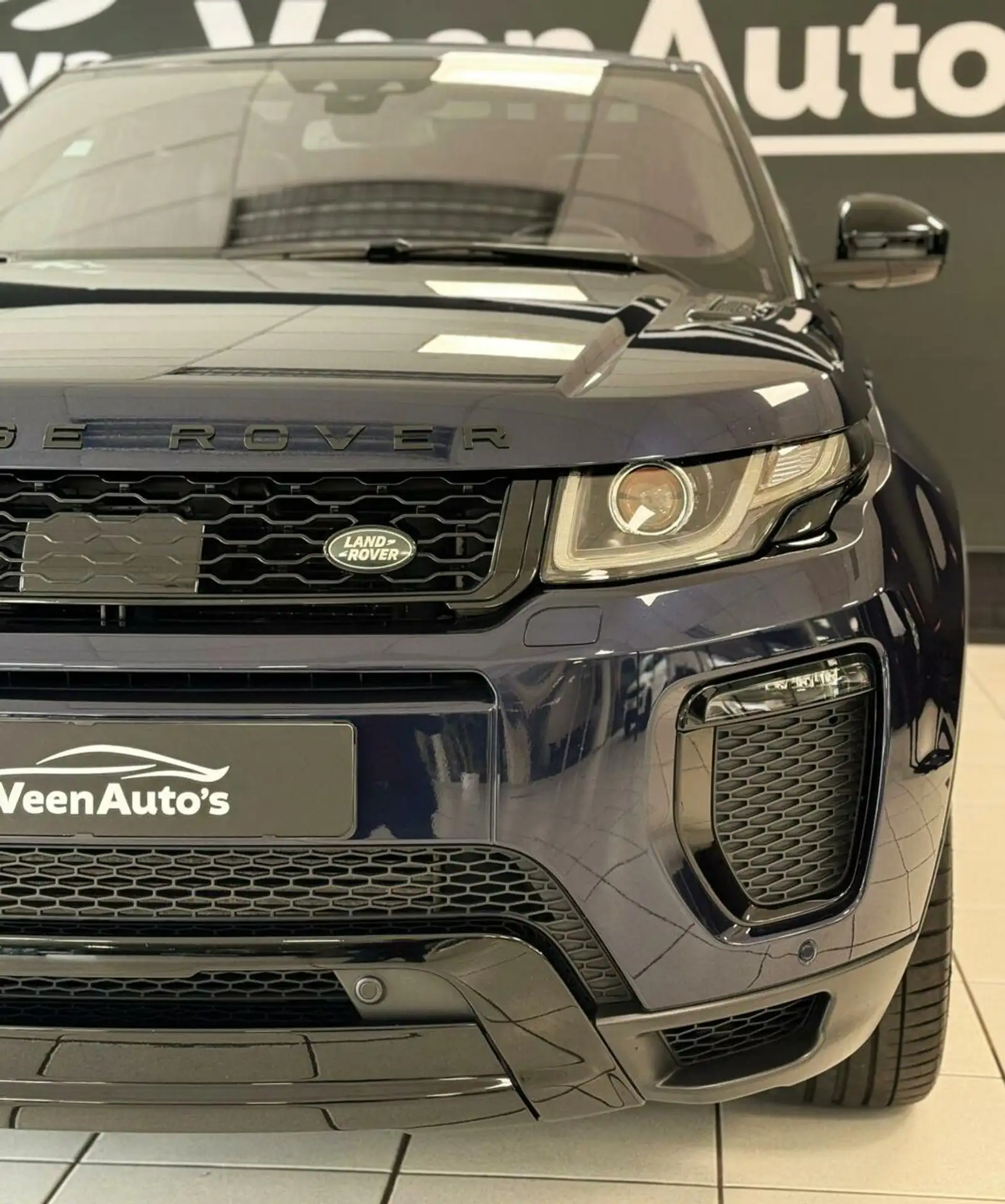 Land Rover - Range Rover Evoque