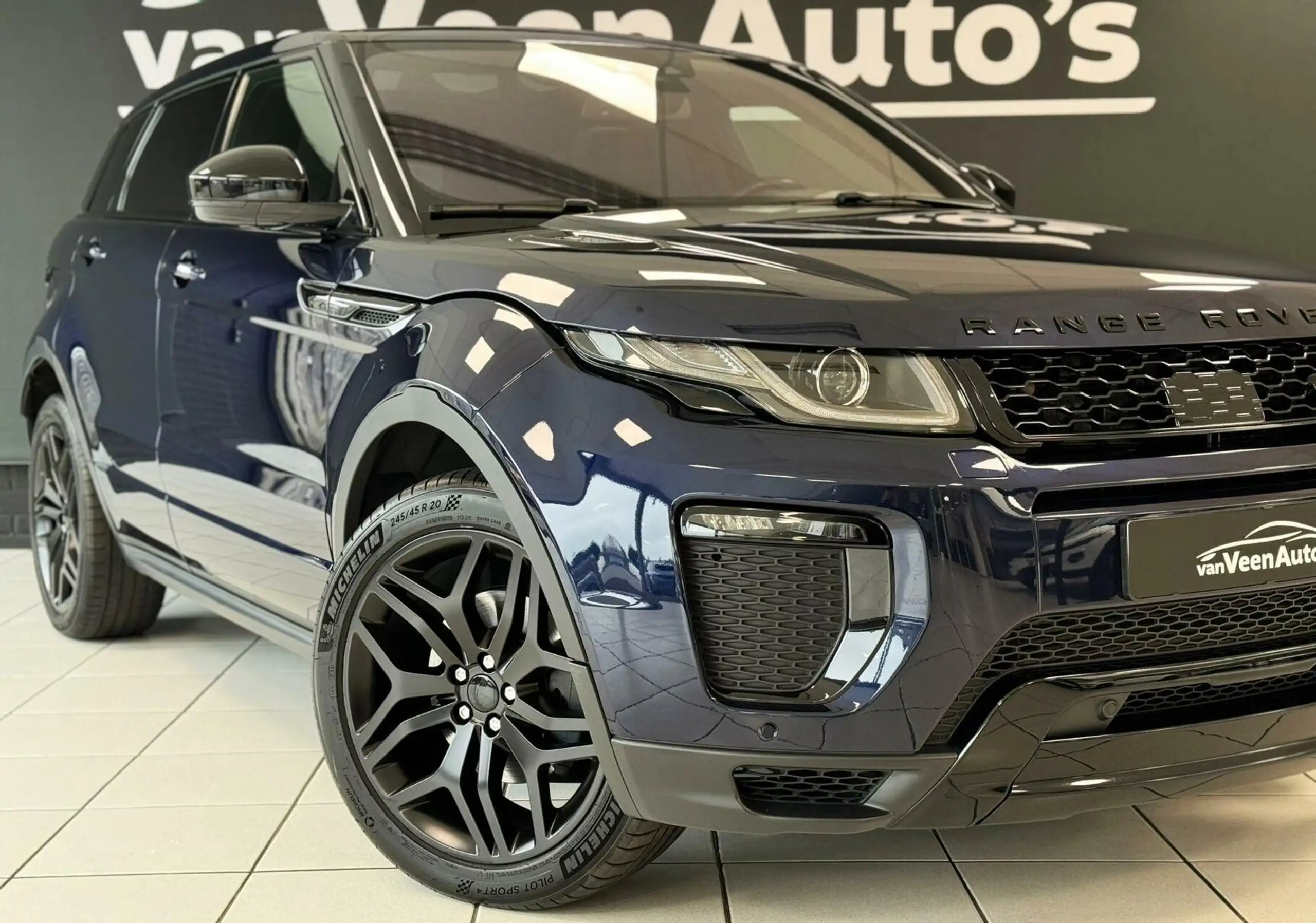 Land Rover - Range Rover Evoque