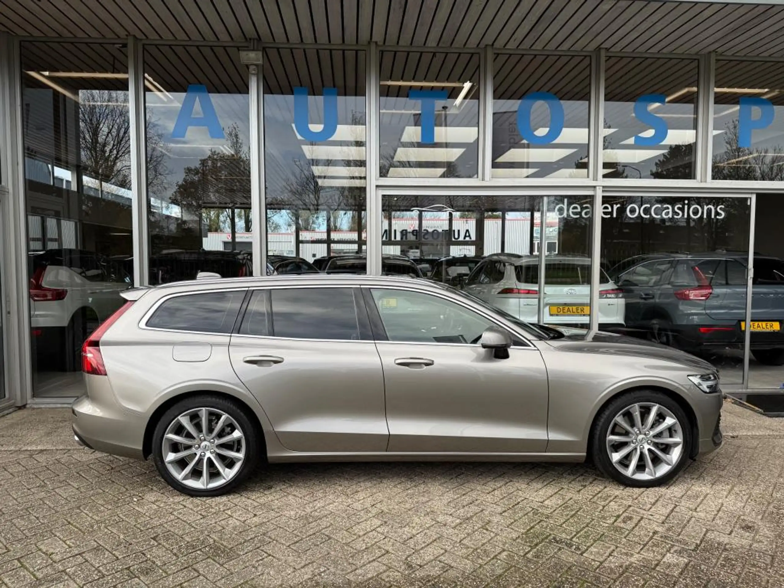 Volvo - V60