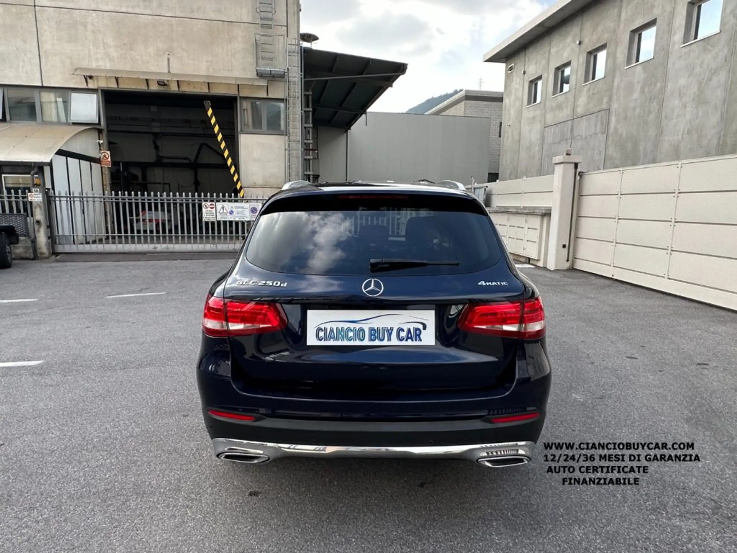 Mercedes-Benz - GLC 250