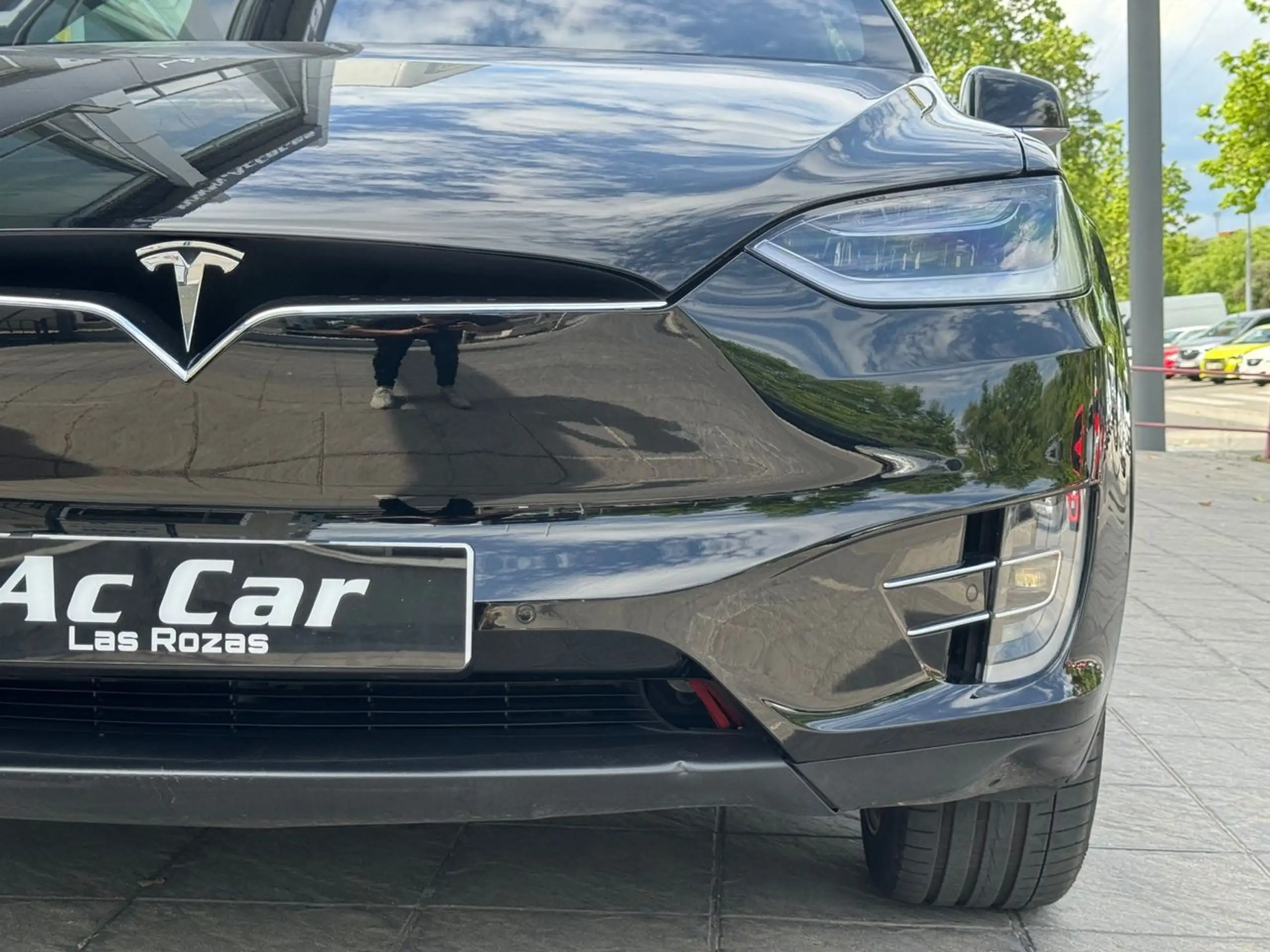 Tesla - Model X