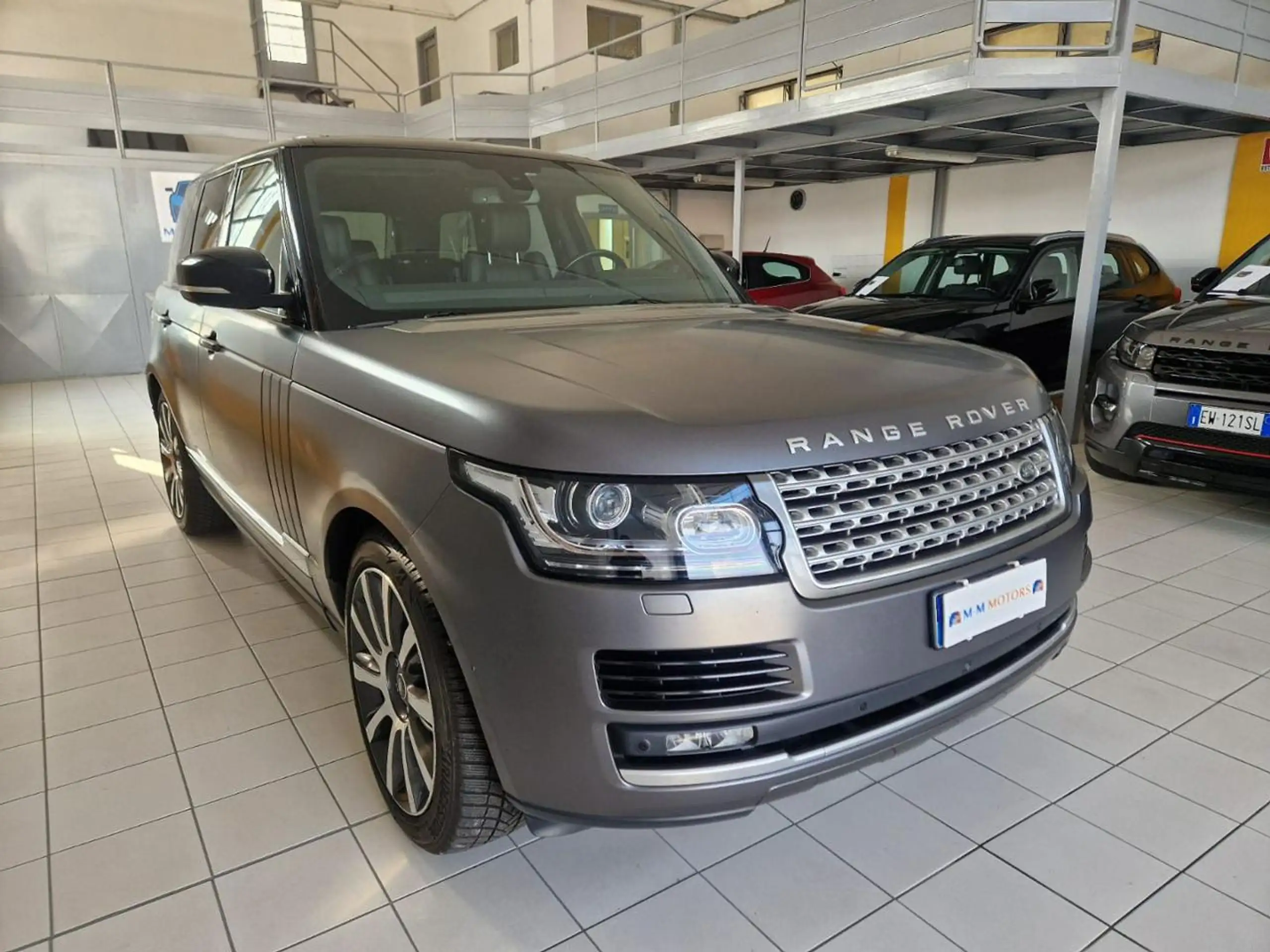 Land Rover - Range Rover