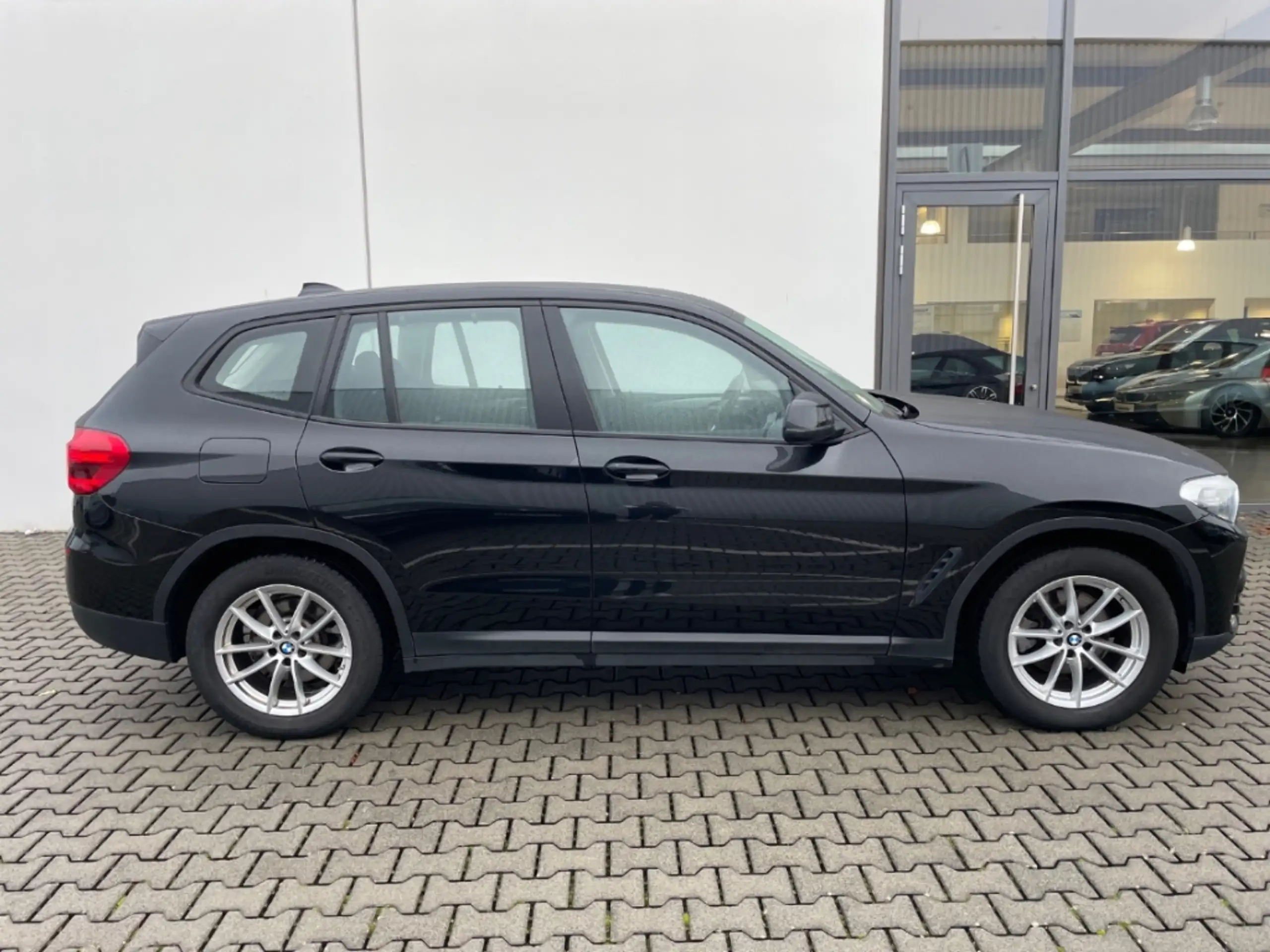 BMW - X3