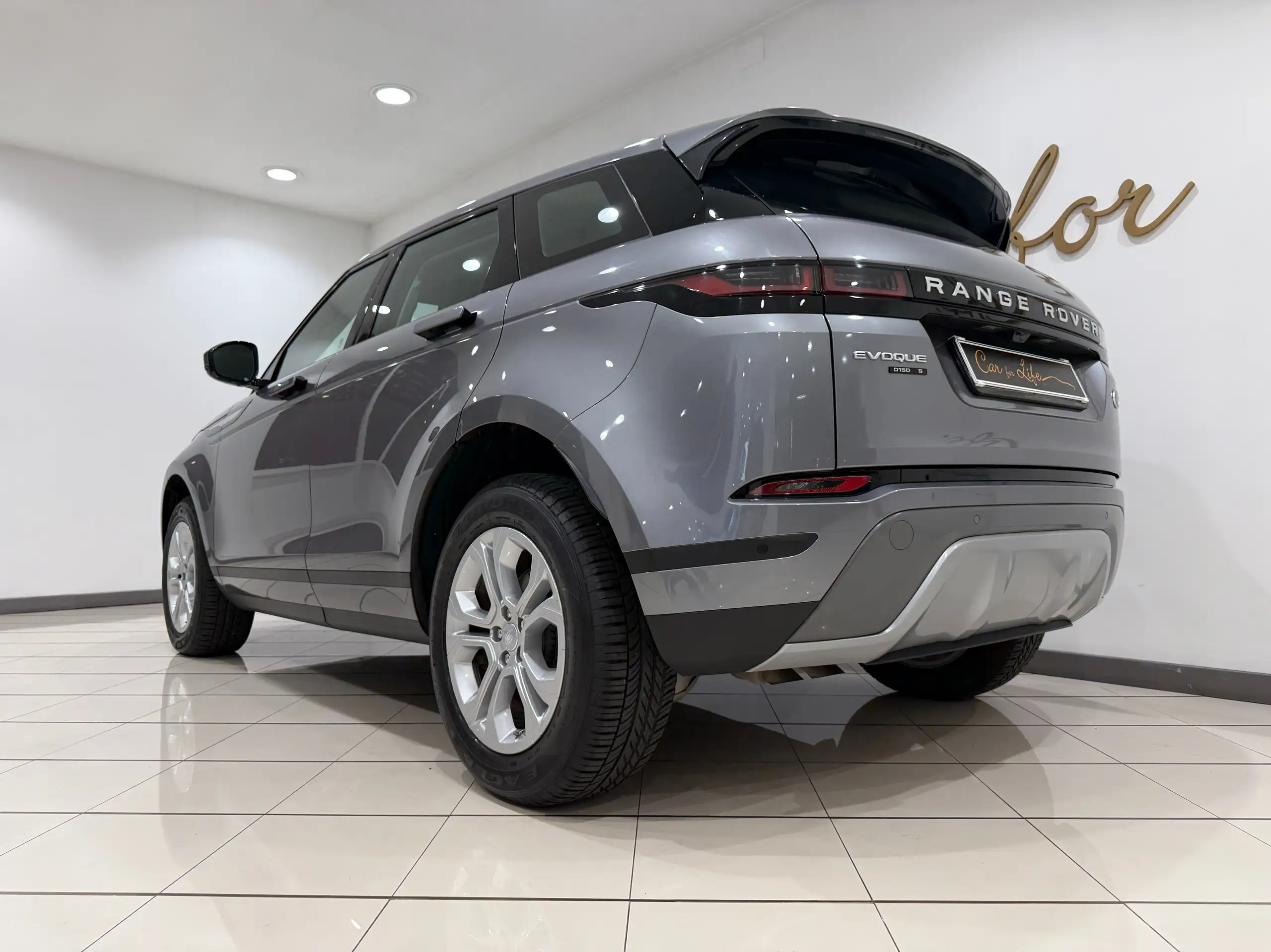 Land Rover - Range Rover Evoque