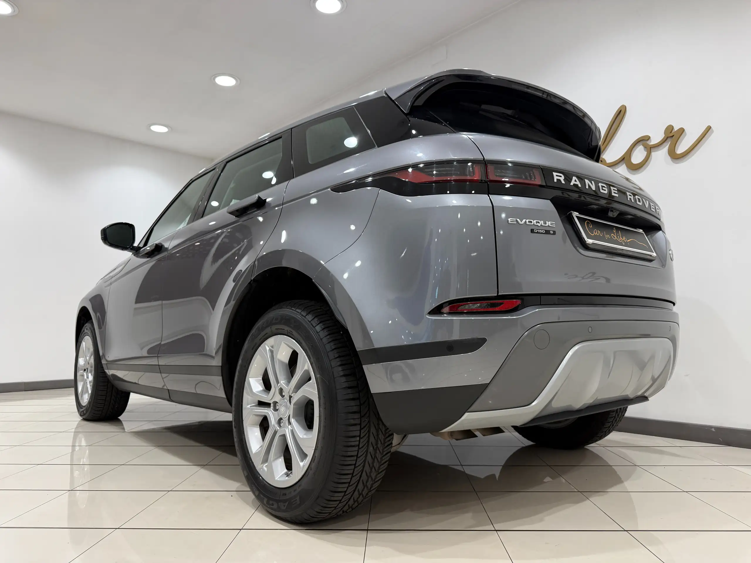 Land Rover - Range Rover Evoque