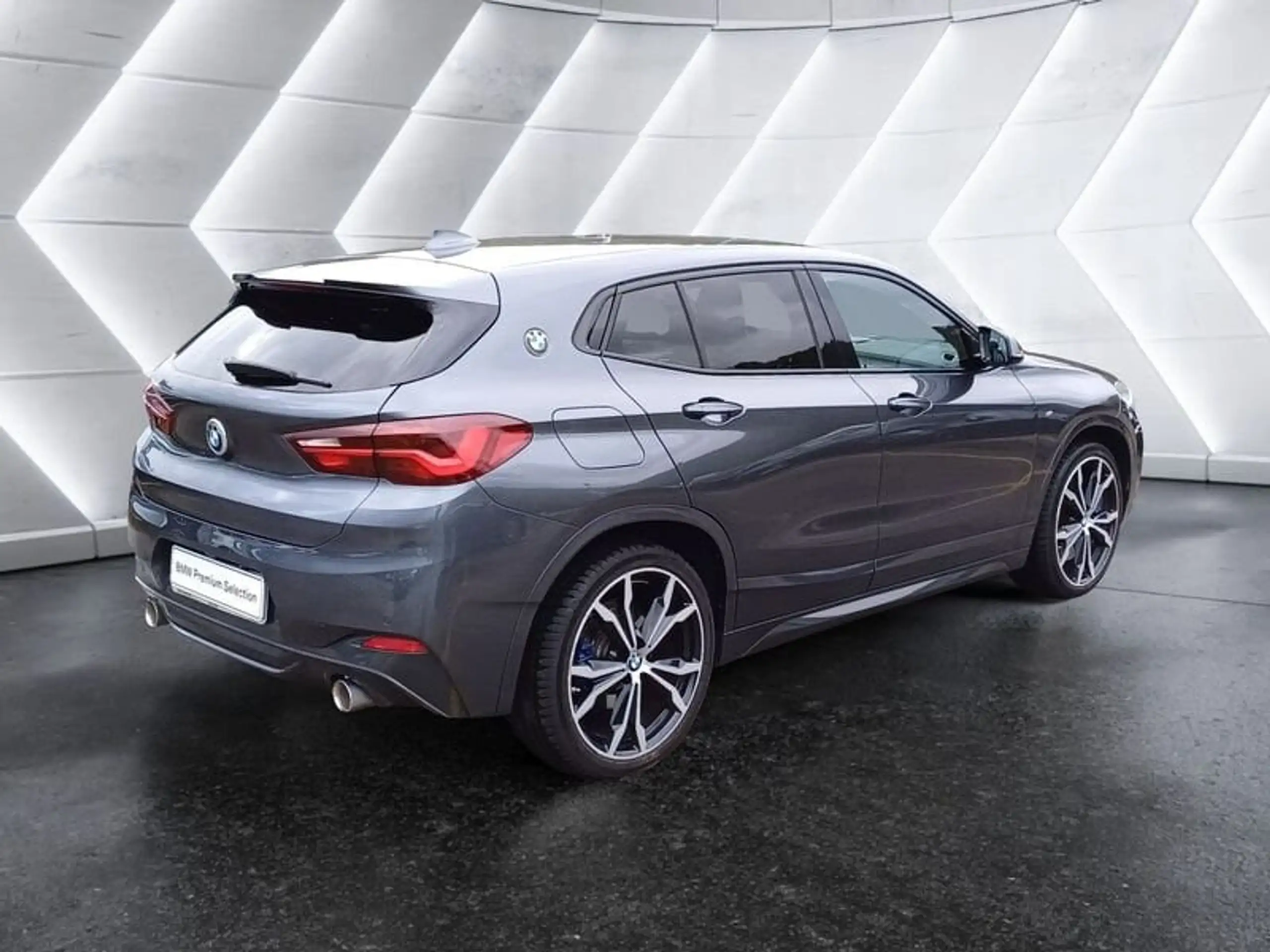 BMW - X2