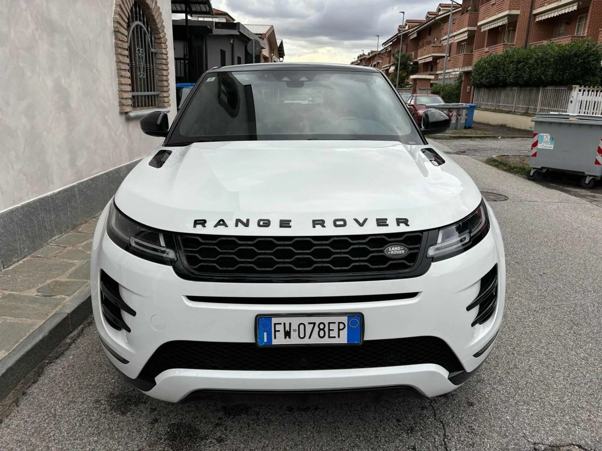 Land Rover - Range Rover Evoque