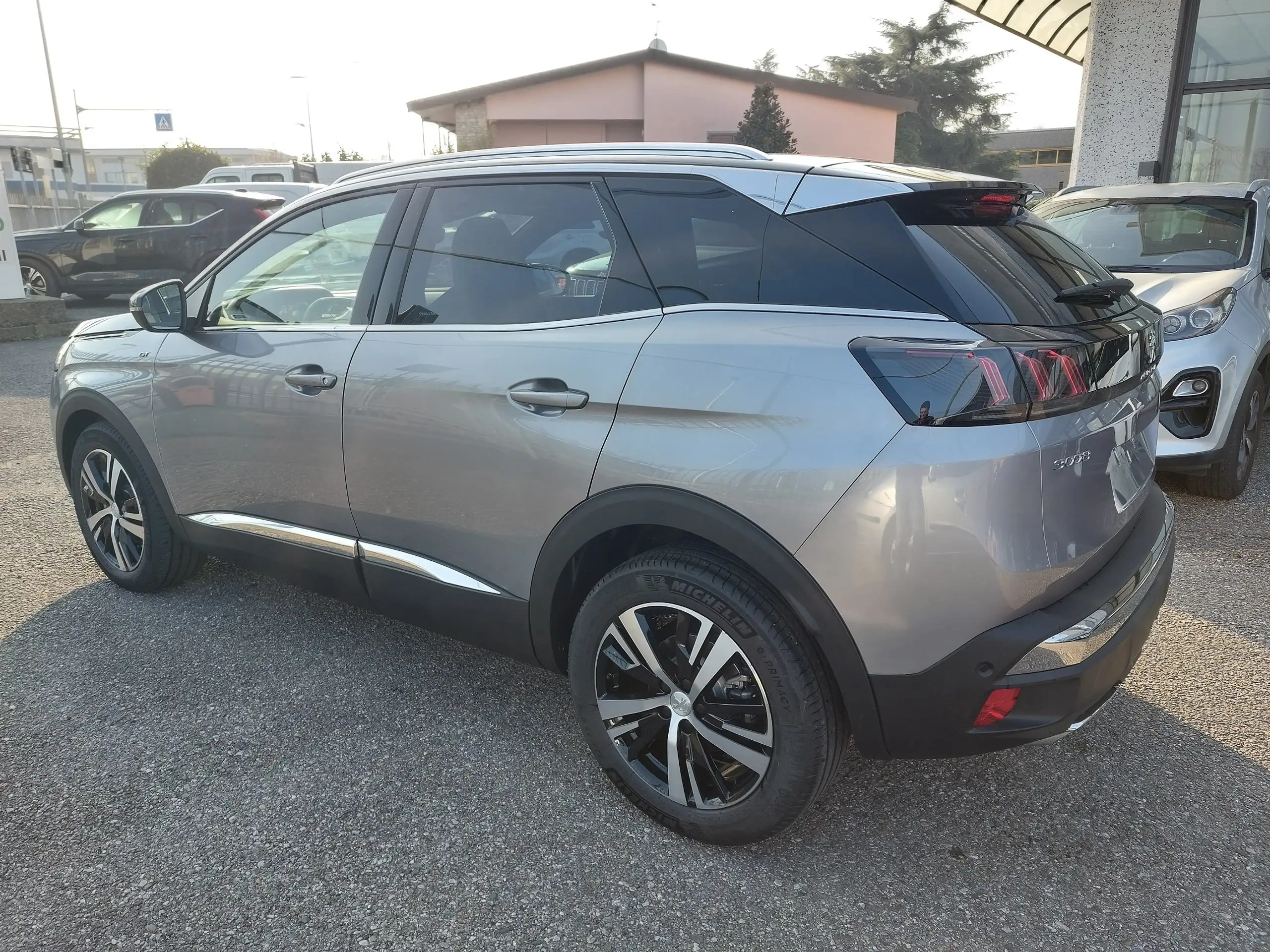 Peugeot - 3008