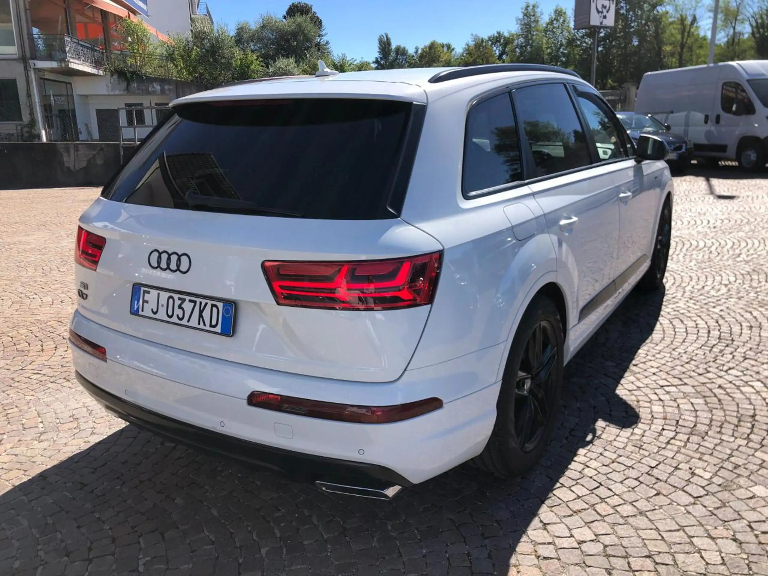 Audi - Q7