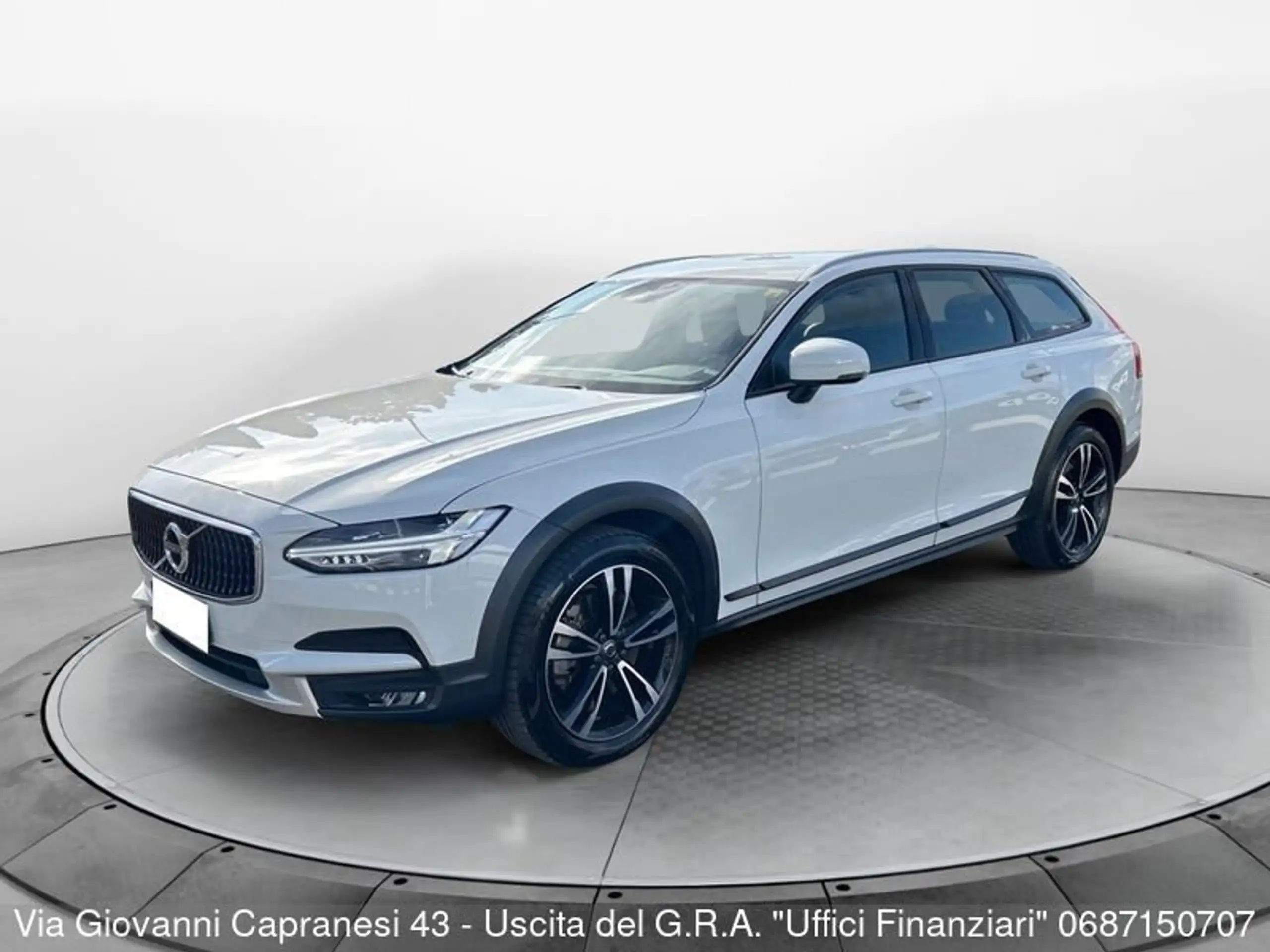 Volvo - V90 Cross Country