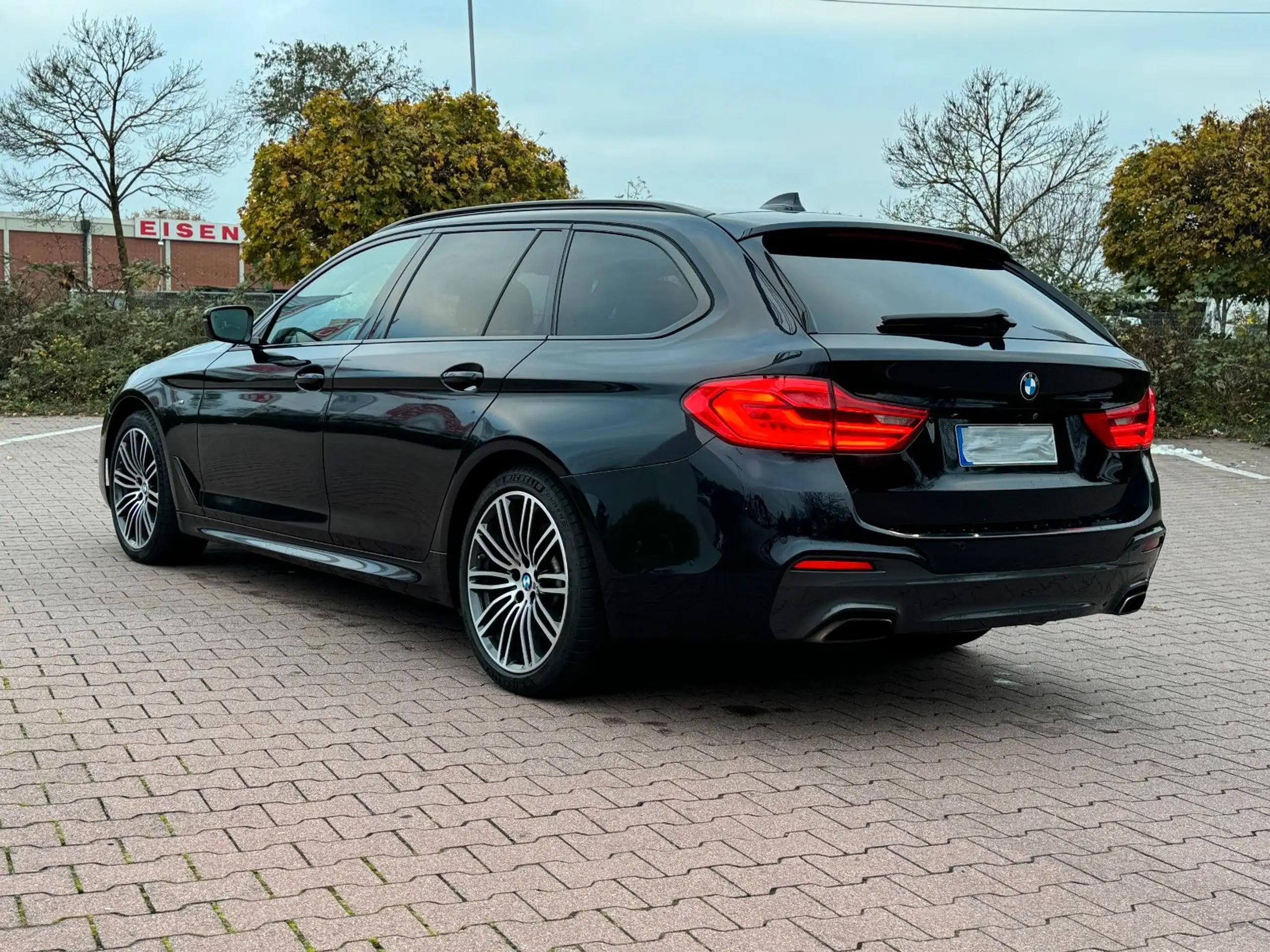 BMW - 540