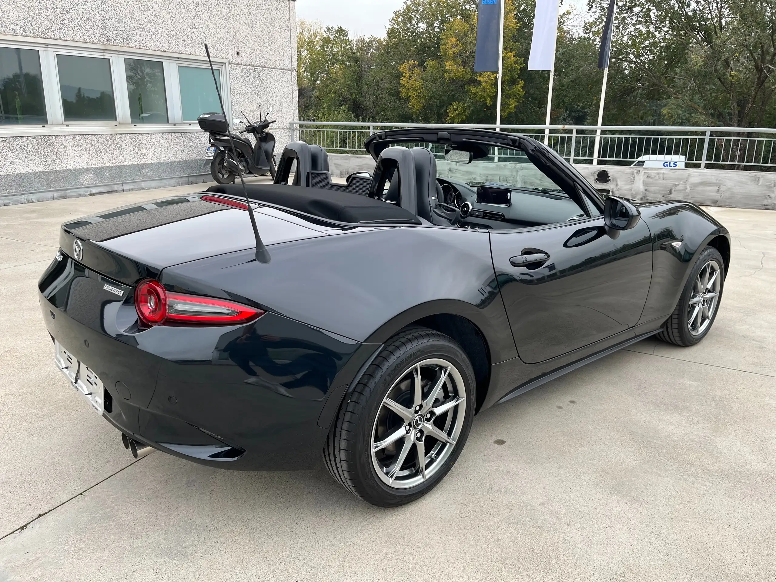 Mazda - MX-5