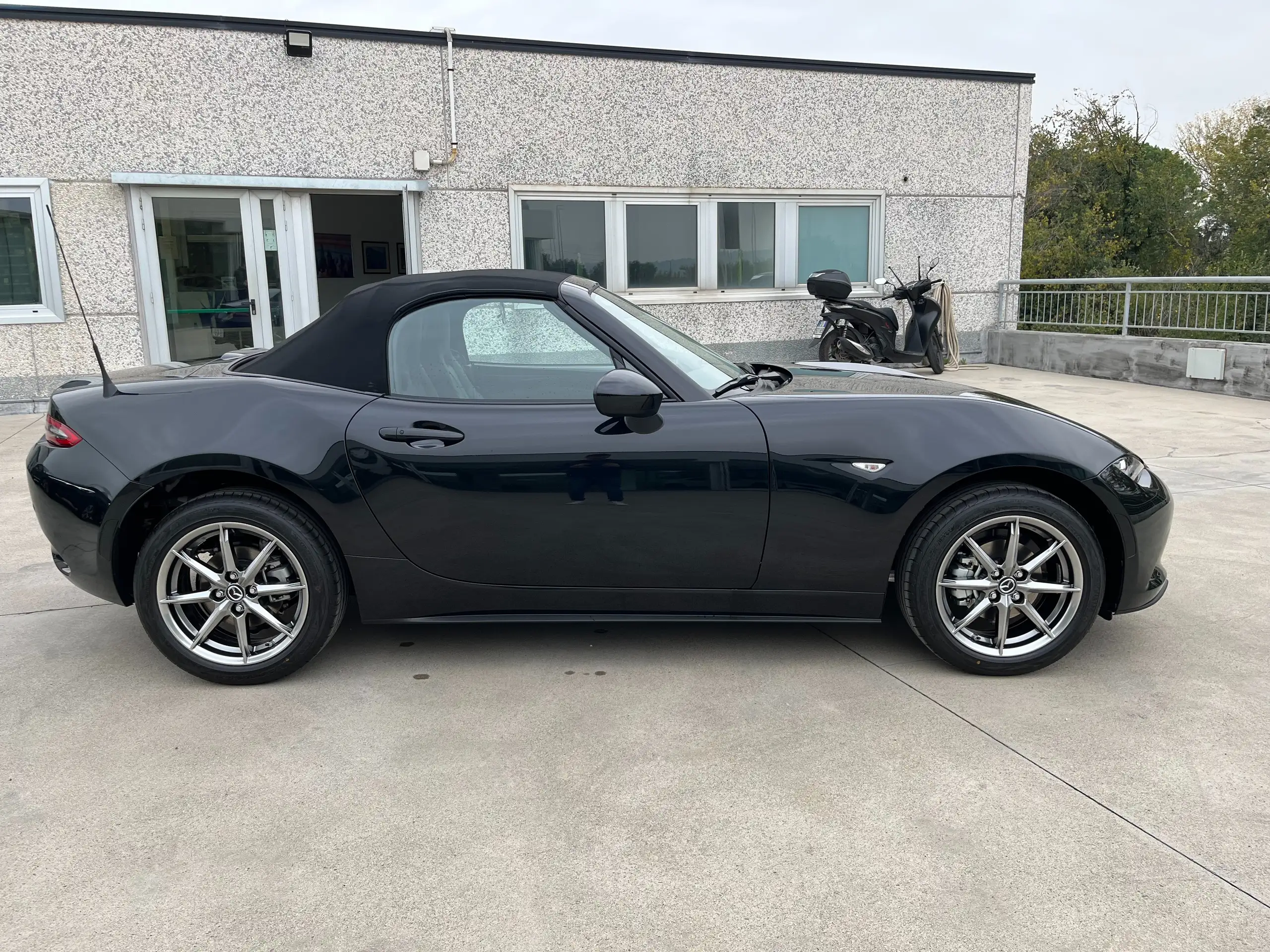 Mazda - MX-5